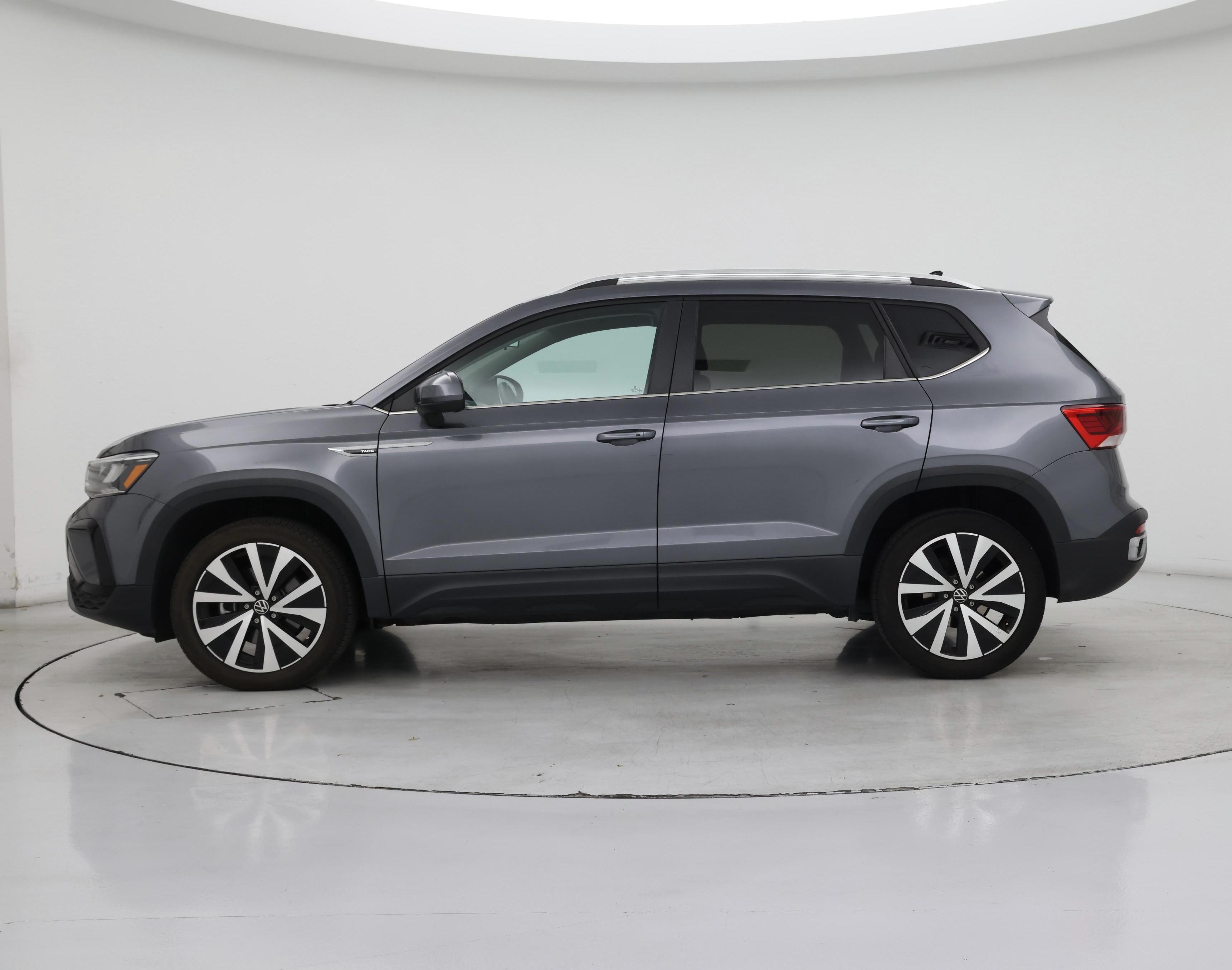 Thumbnail: 2022 Volkswagen Taos - 3