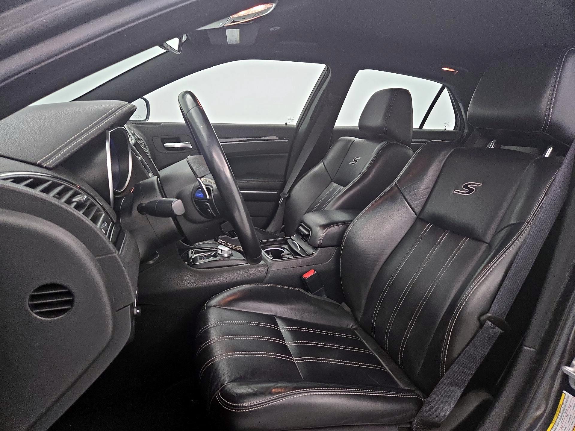 Thumbnail: 2021 Chrysler 300 - 11