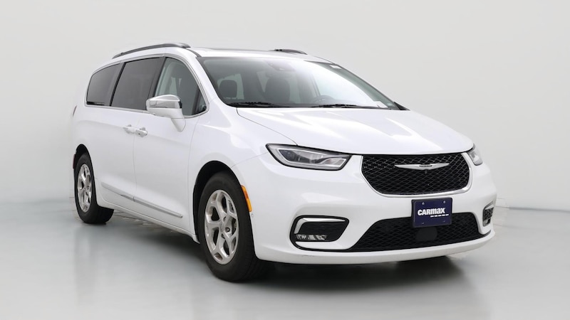 2022 Chrysler Pacifica Limited Hero Image