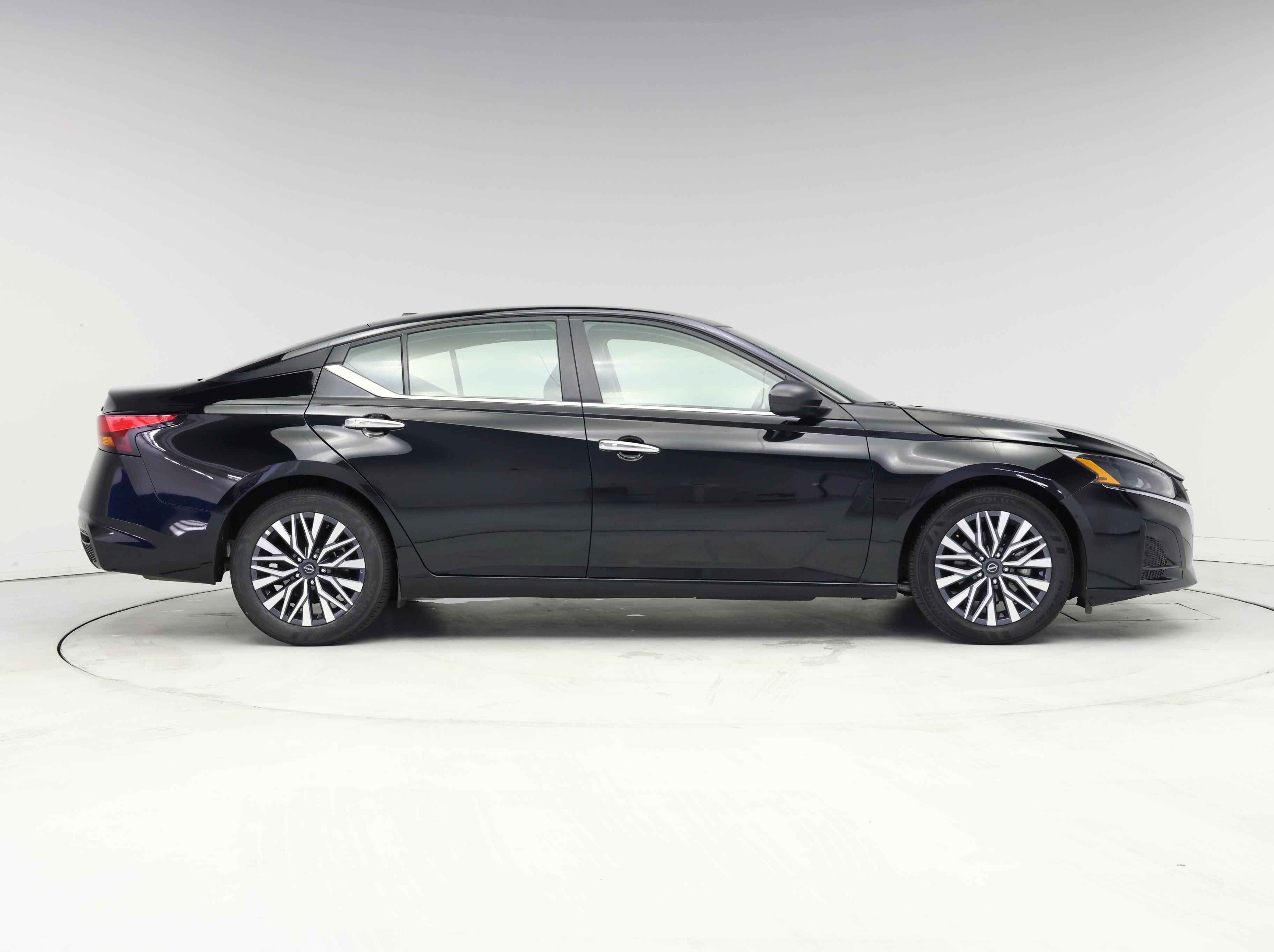 Thumbnail: 2024 Nissan Altima - 7