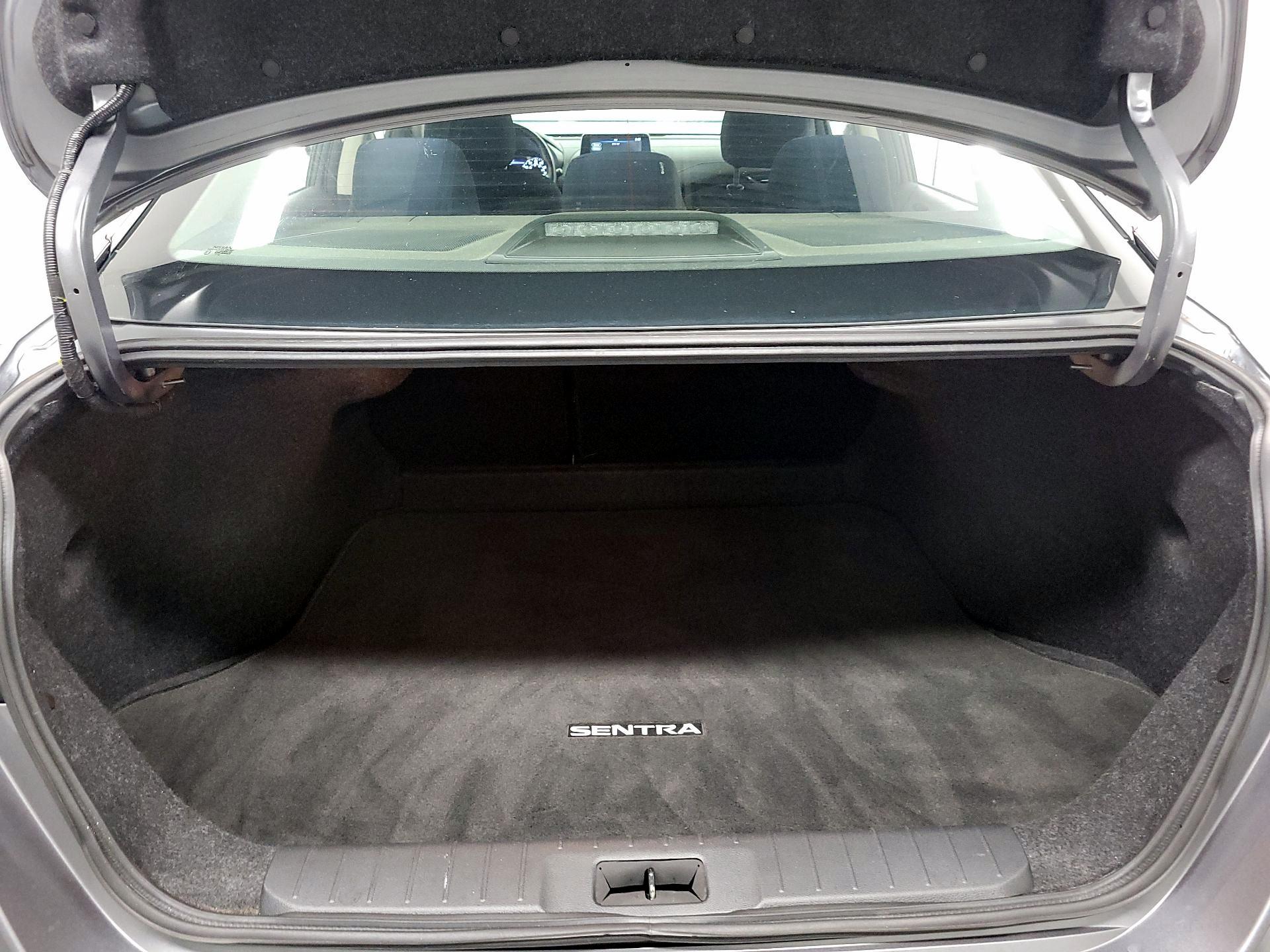 Thumbnail: 2020 Nissan Sentra - 19