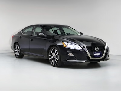 Black 2022 Nissan Altima SR