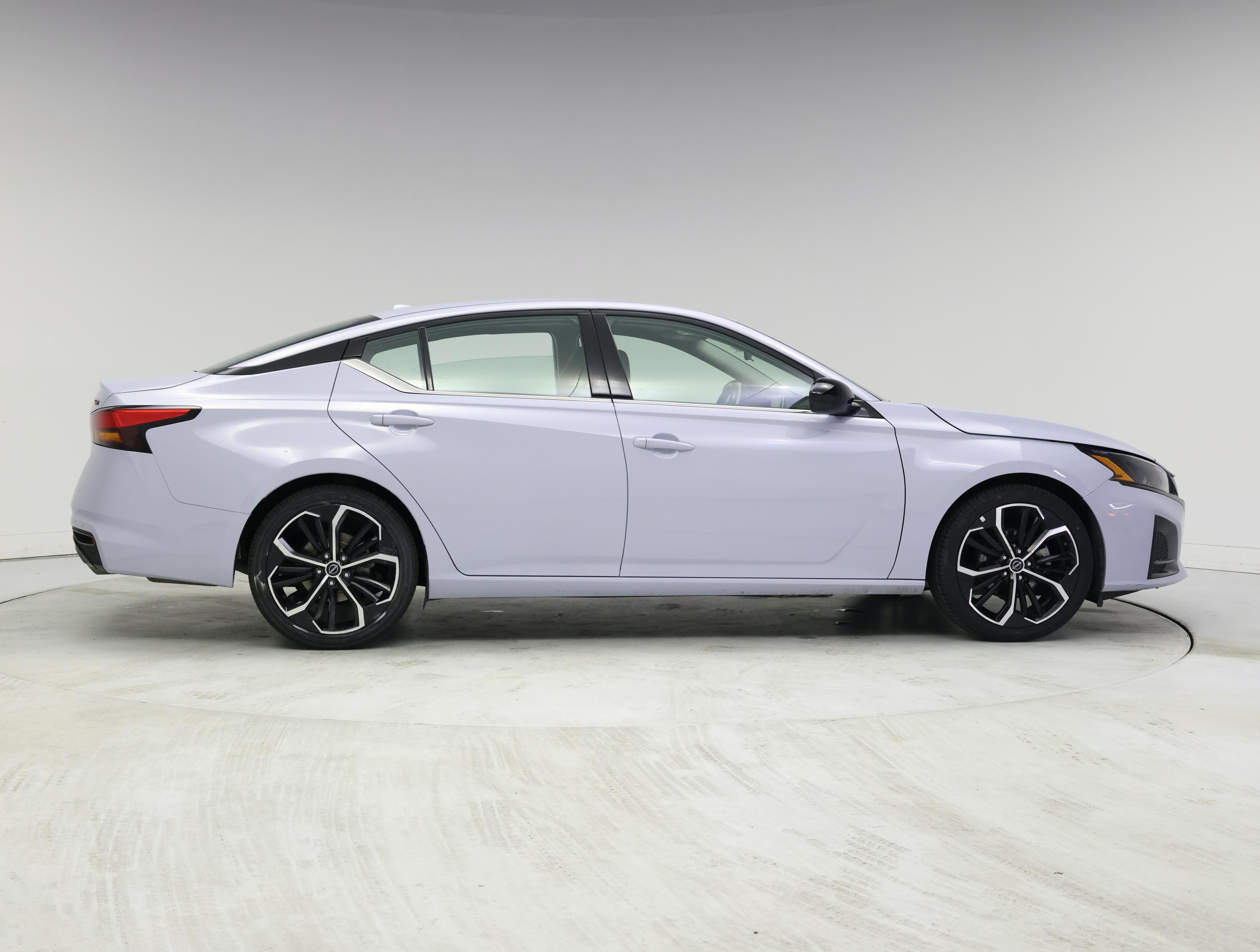 Thumbnail: 2023 Nissan Altima - 7