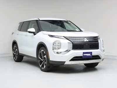 White 2024 Mitsubishi Outlander SE