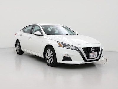 White 2019 Nissan Altima S