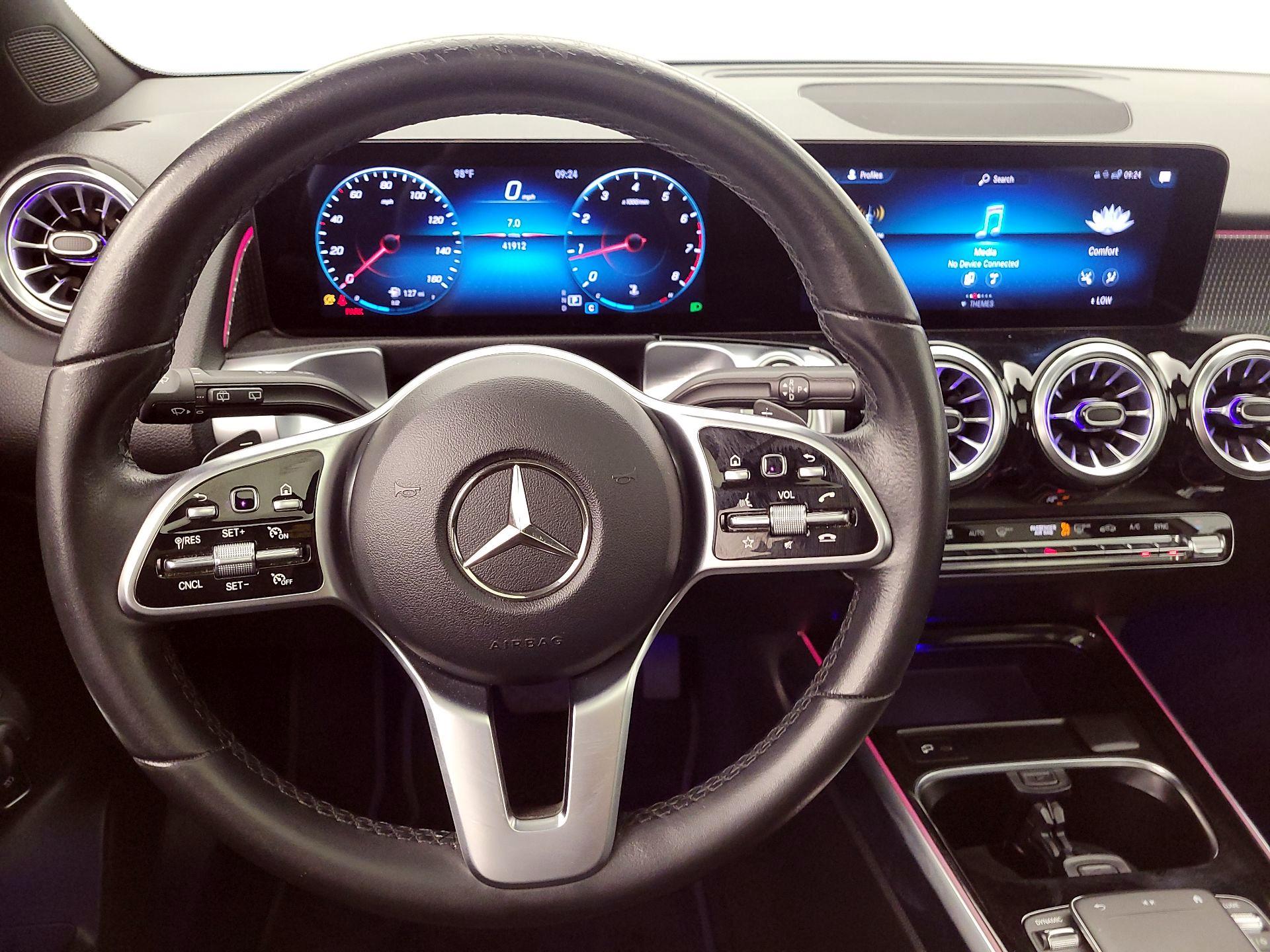 Thumbnail: 2022 Mercedes-Benz GLB - 10