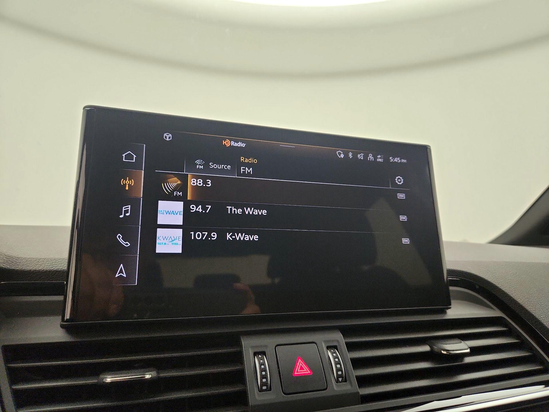 Thumbnail: 2023 Audi SQ5 - 16