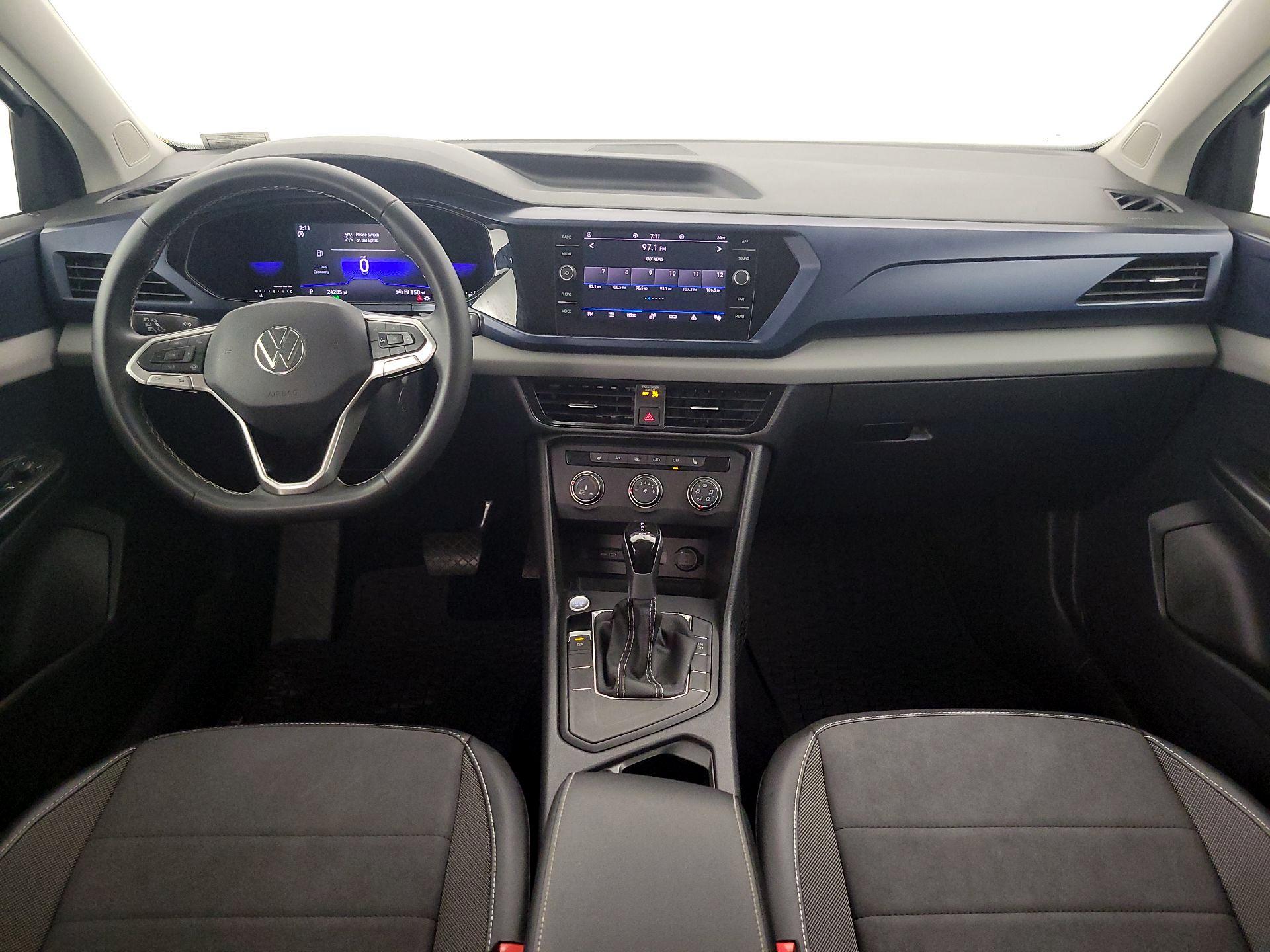 Thumbnail: 2022 Volkswagen Taos - 9