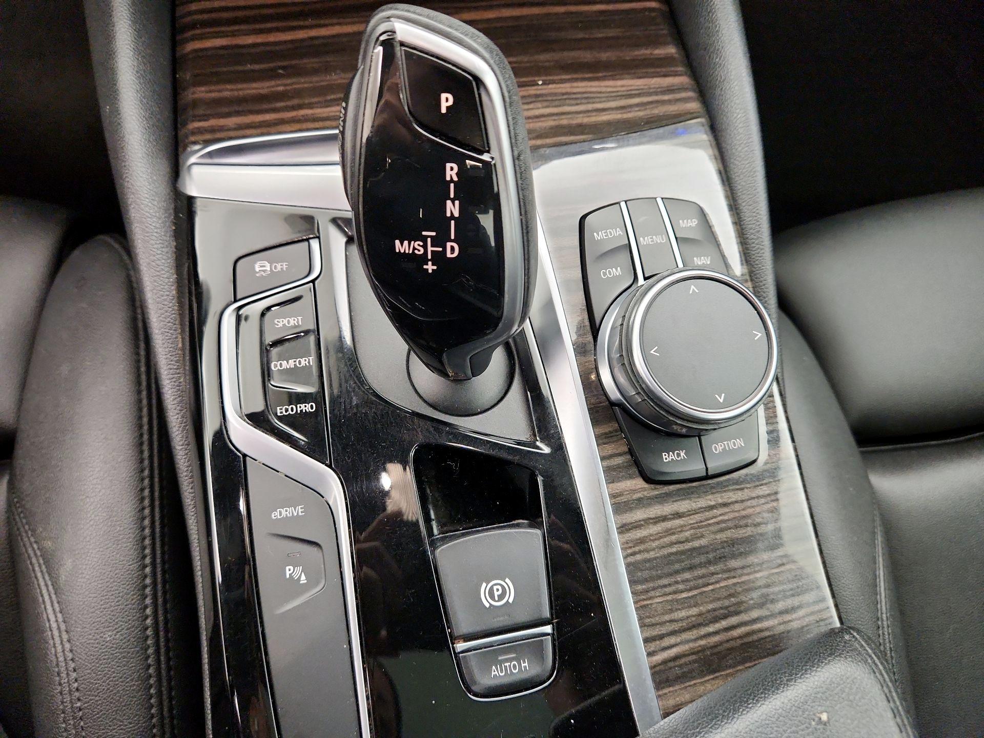 Thumbnail: 2019 BMW 5 Series - 18