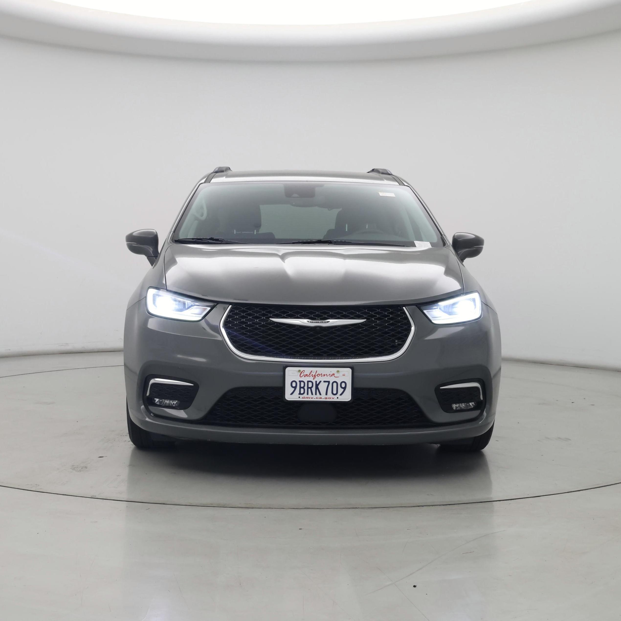 Thumbnail: 2022 Chrysler Pacifica - 5