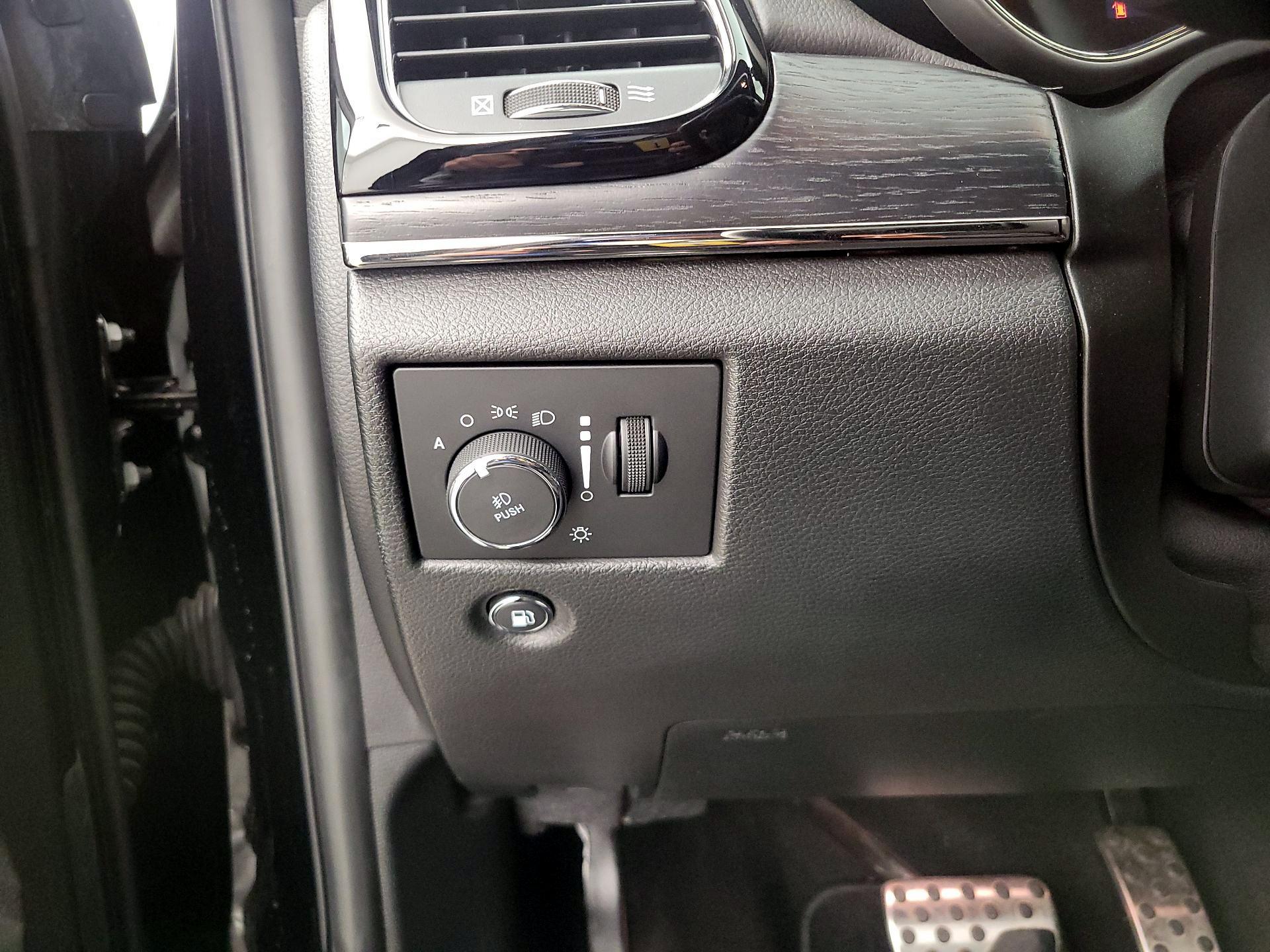 Thumbnail: 2020 Jeep Grand Cherokee - 13