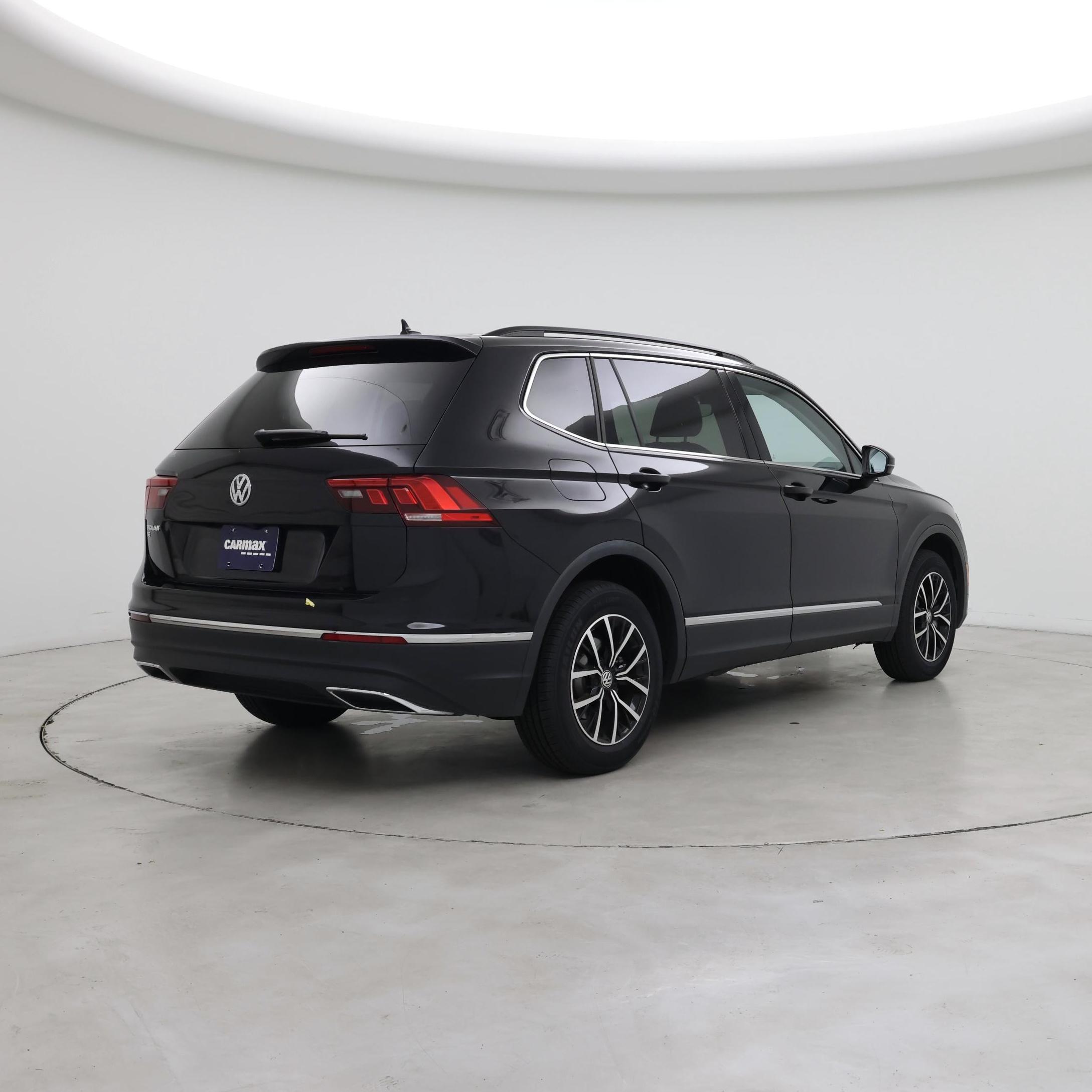 Thumbnail: 2021 Volkswagen Tiguan - 8