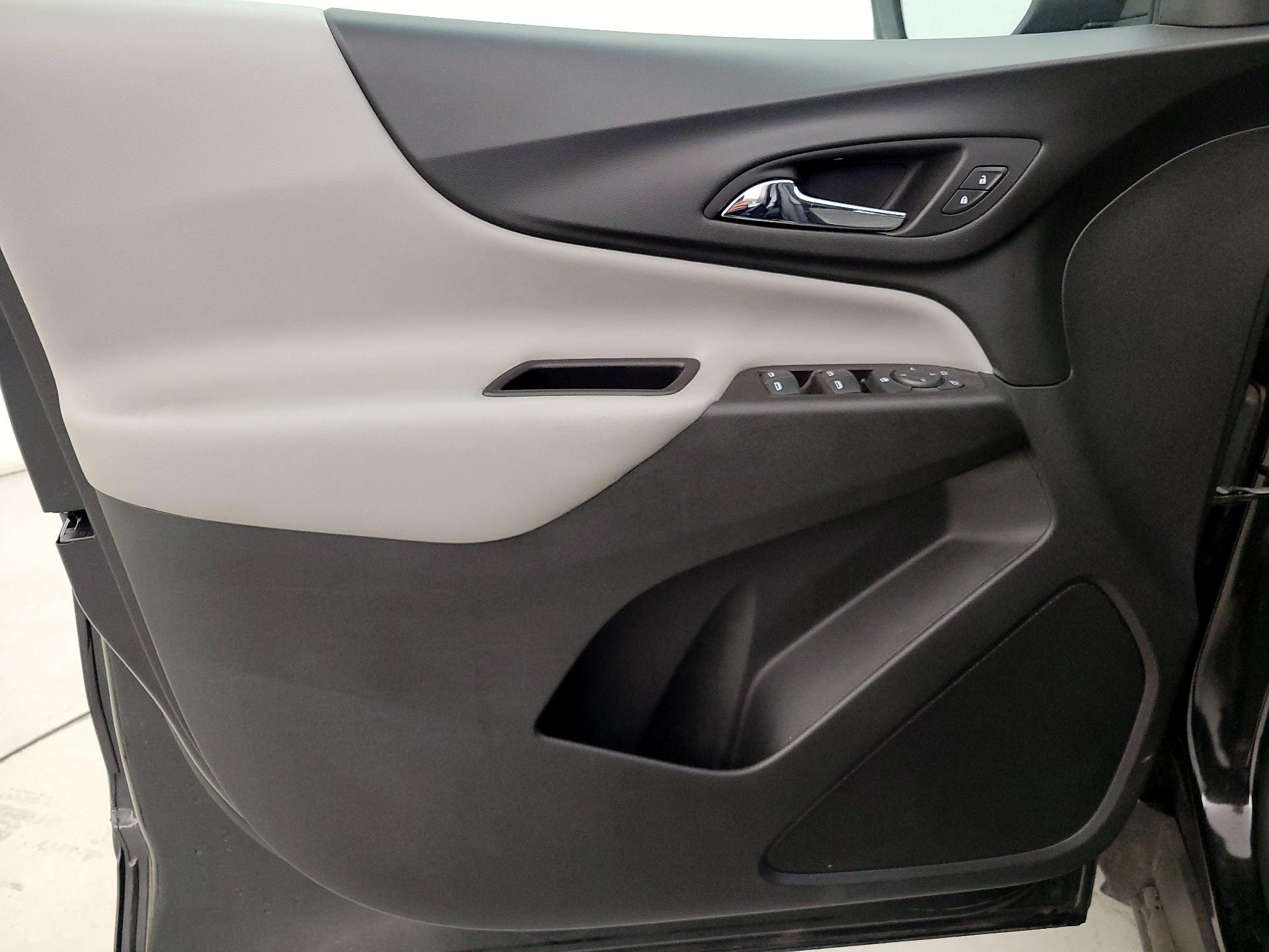 Thumbnail: 2022 Chevrolet Equinox - 12