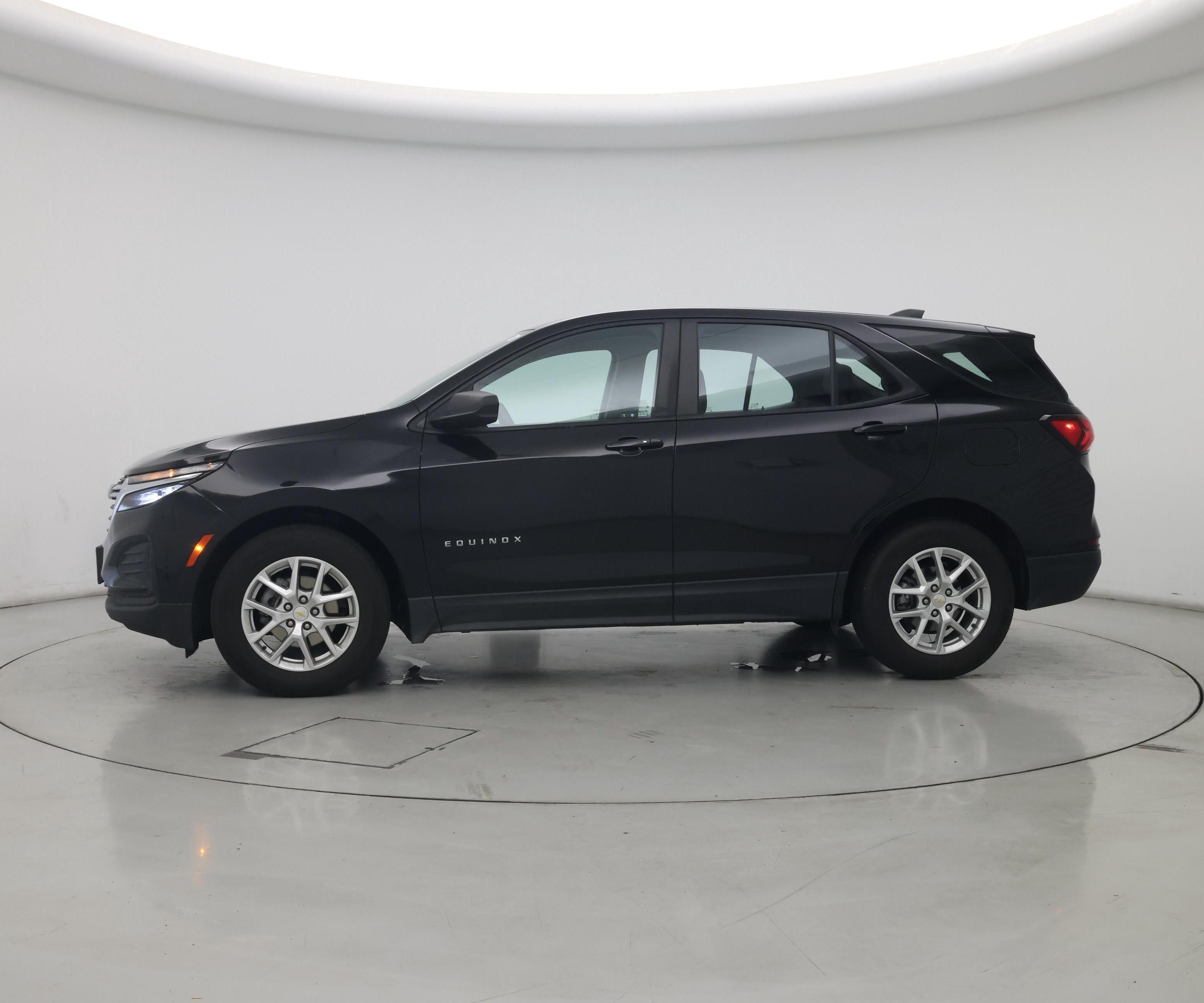 Thumbnail: 2022 Chevrolet Equinox - 3