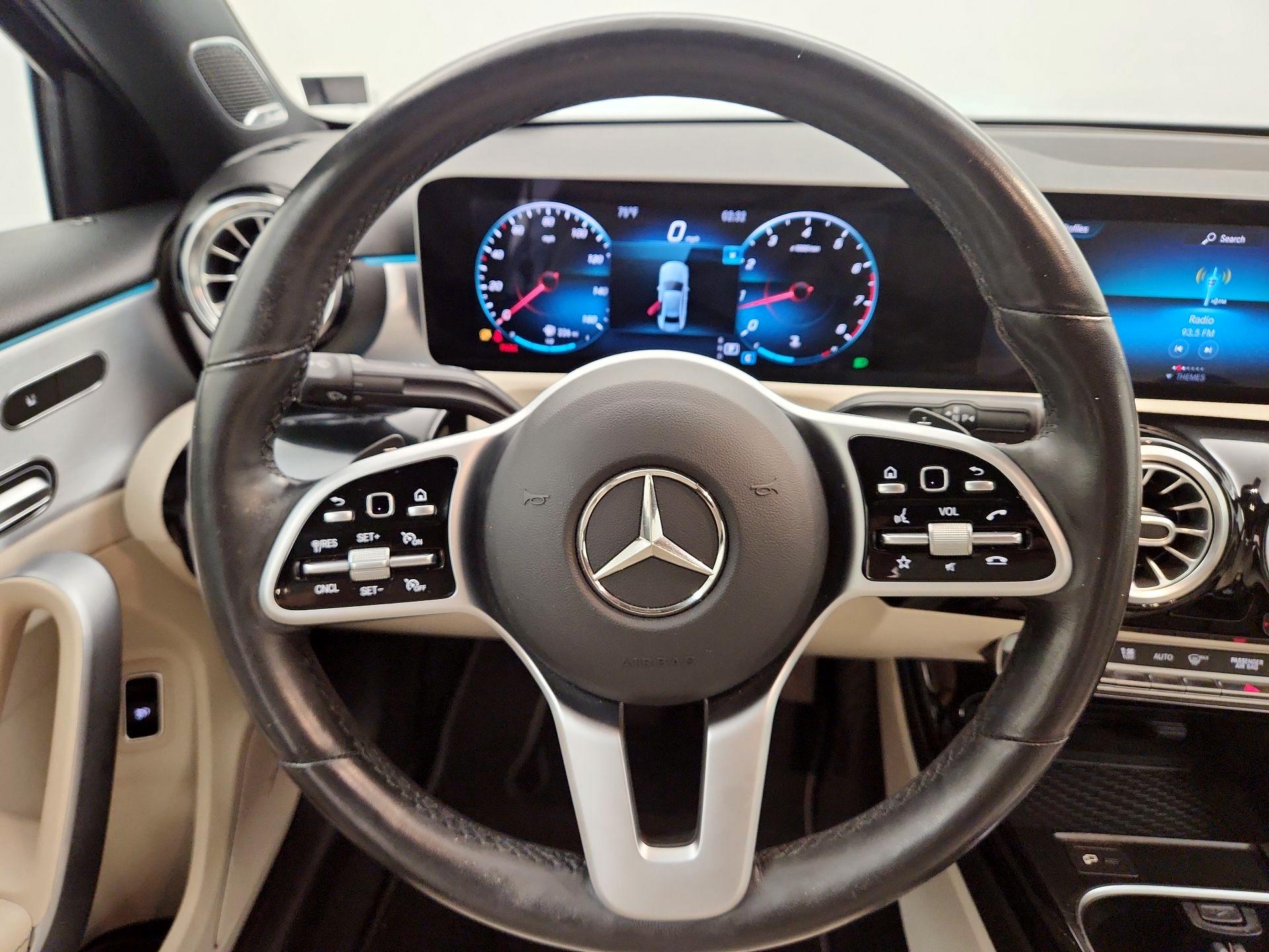 Thumbnail: 2020 Mercedes-Benz A-Class - 10
