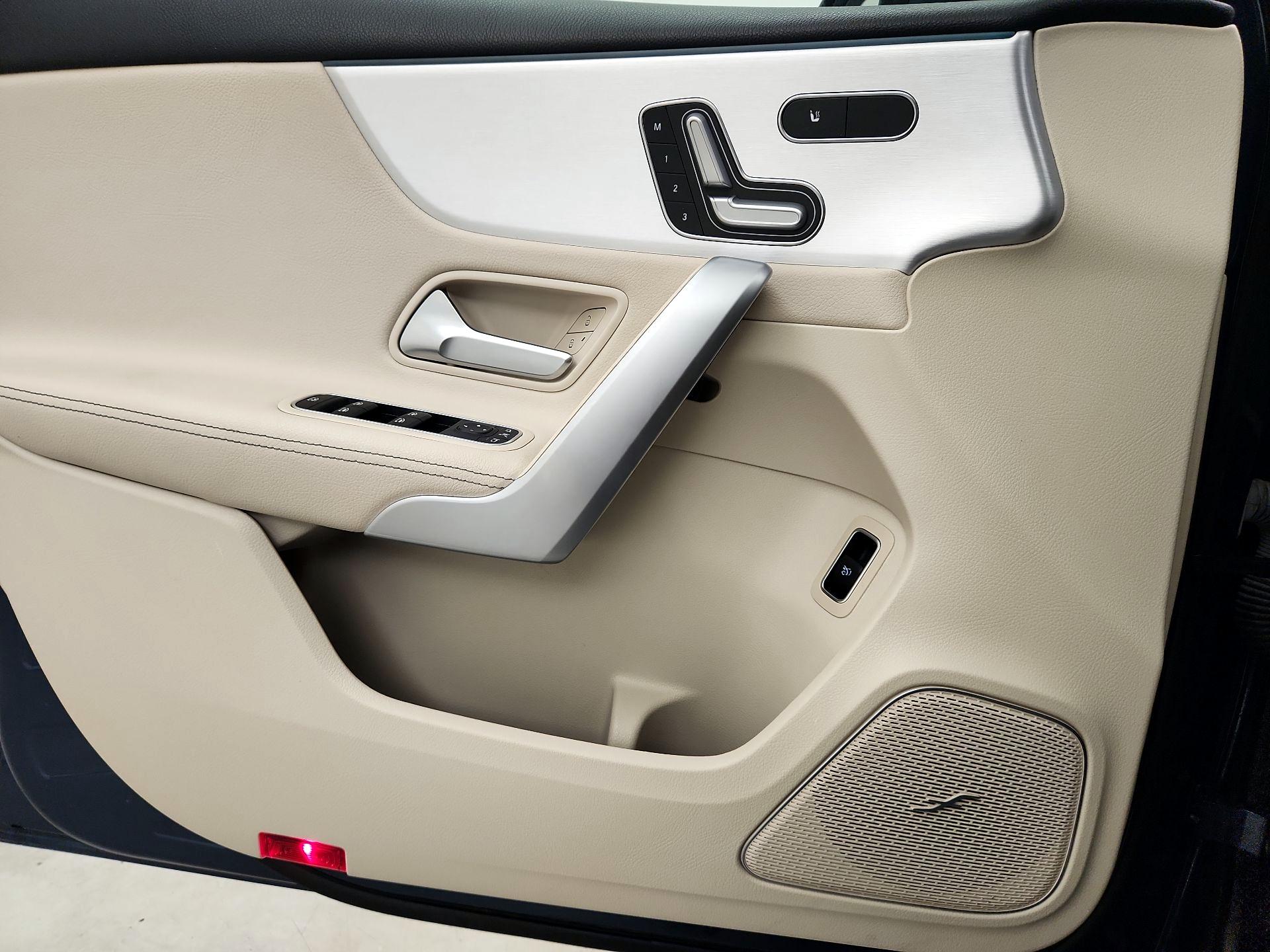 Thumbnail: 2020 Mercedes-Benz A-Class - 12