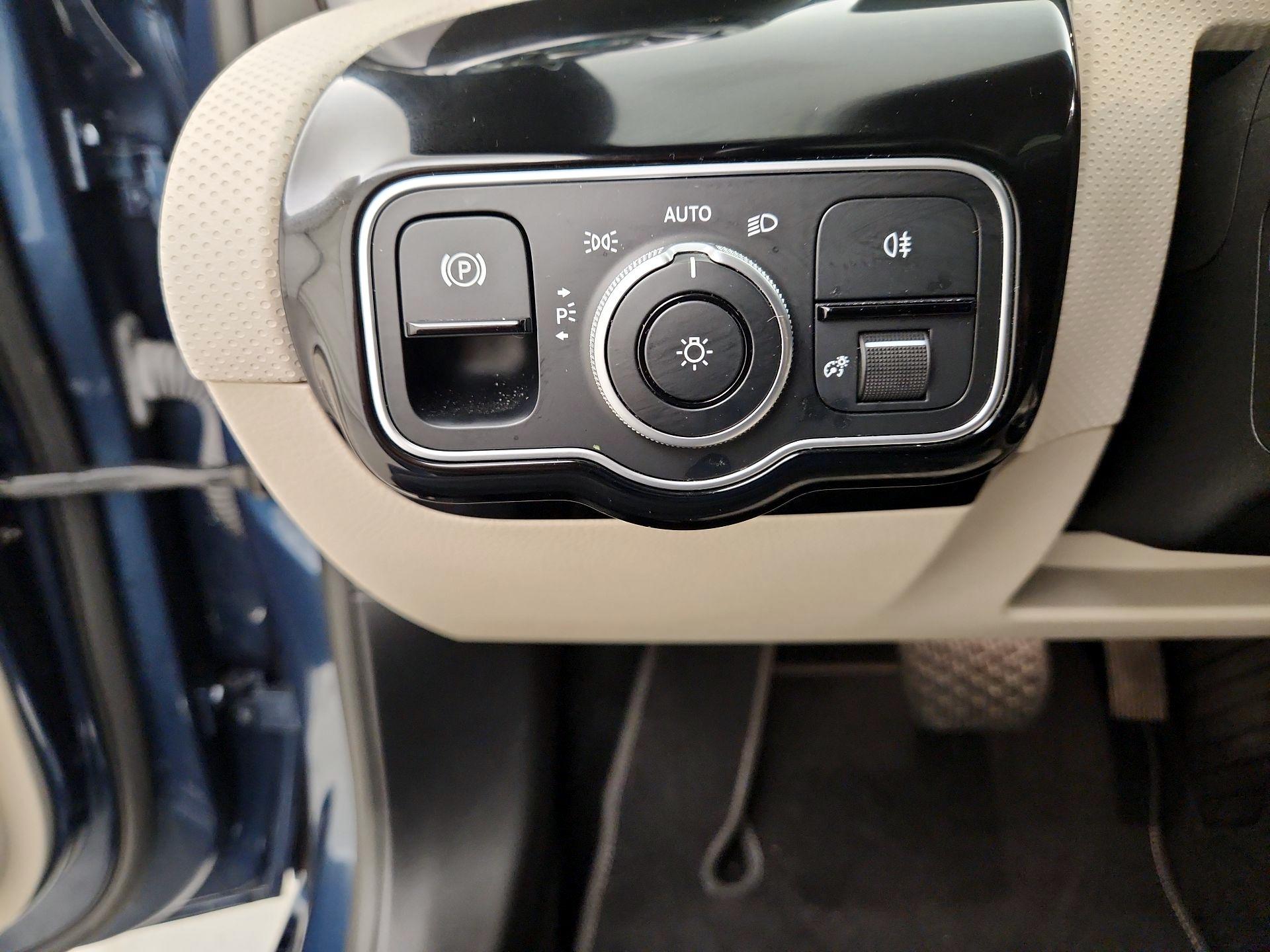 Thumbnail: 2020 Mercedes-Benz A-Class - 13