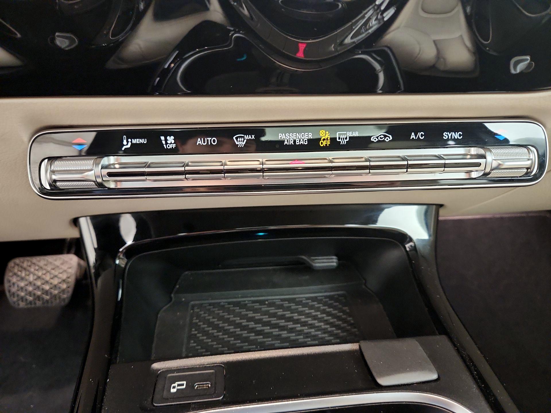 Thumbnail: 2020 Mercedes-Benz A-Class - 16