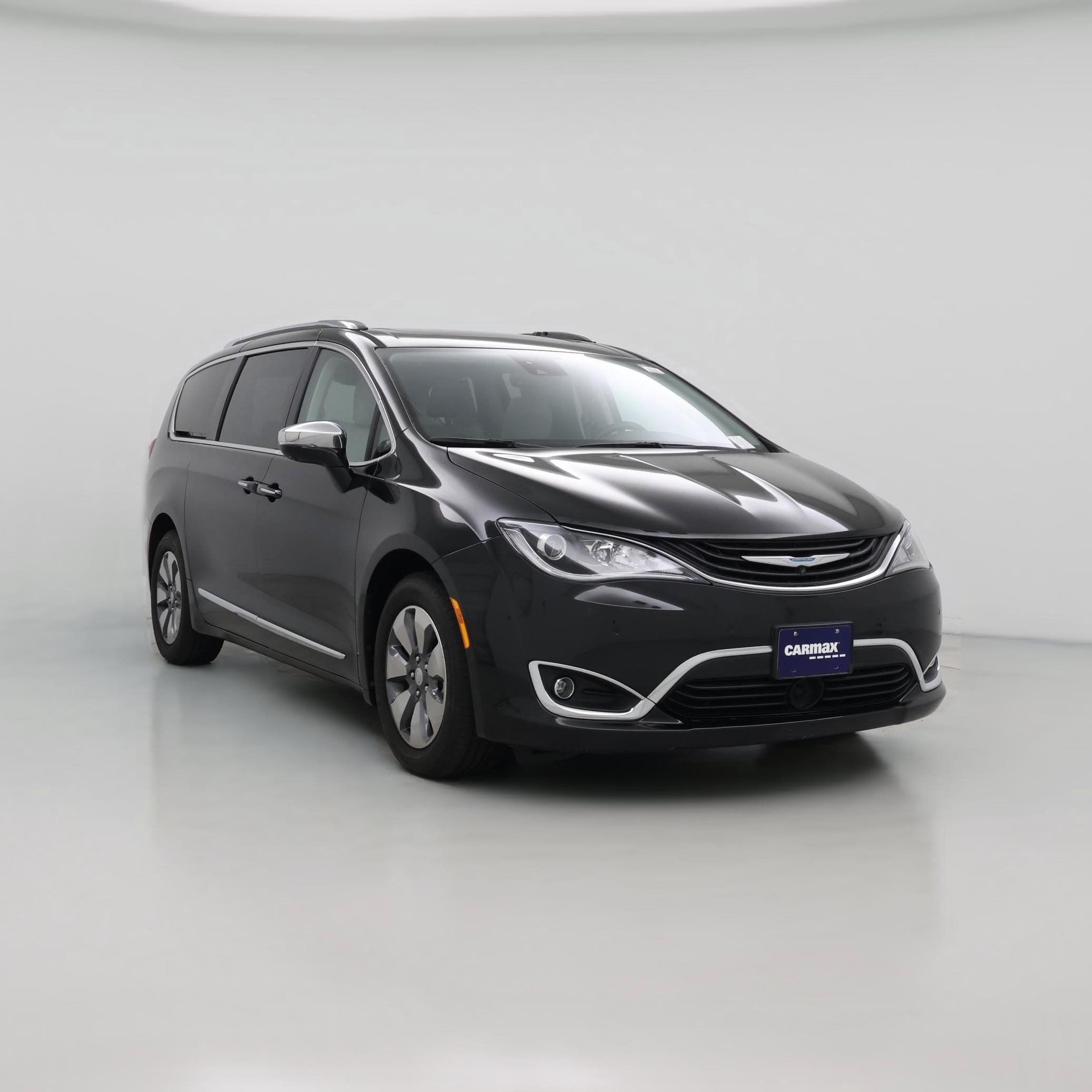 Thumbnail: 2018 Chrysler Pacifica - 1