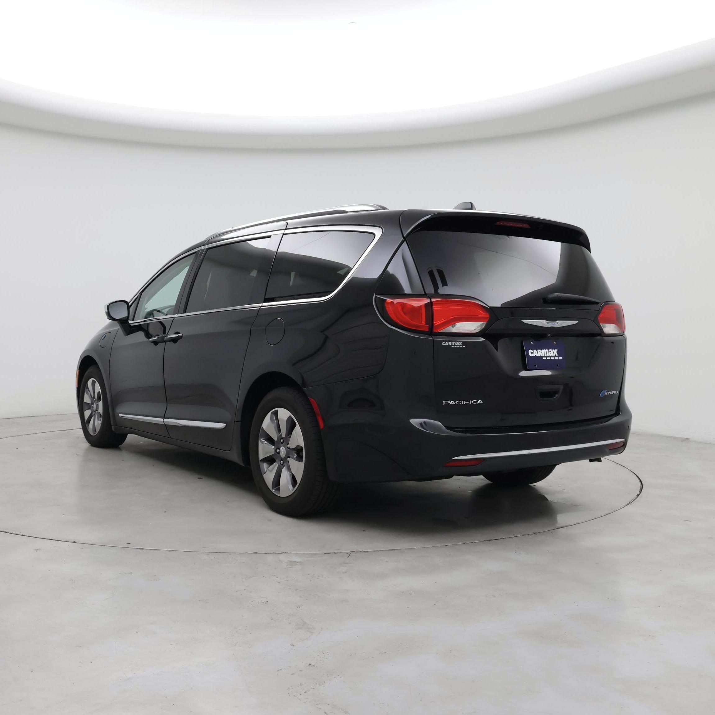 Thumbnail: 2018 Chrysler Pacifica - 2