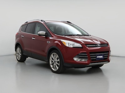 Red 2016 Ford Escape SE