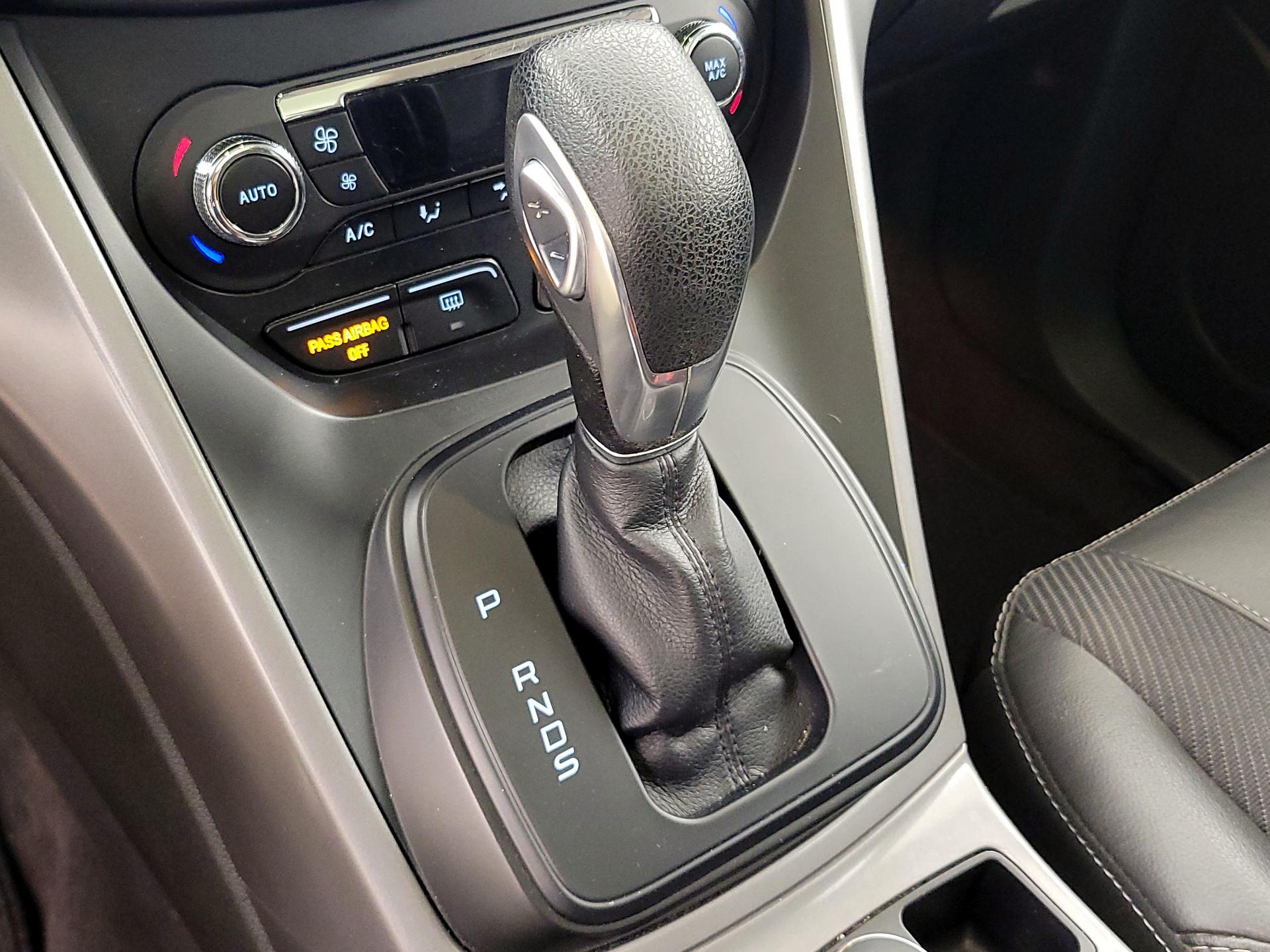 Thumbnail: 2016 Ford Escape - 18
