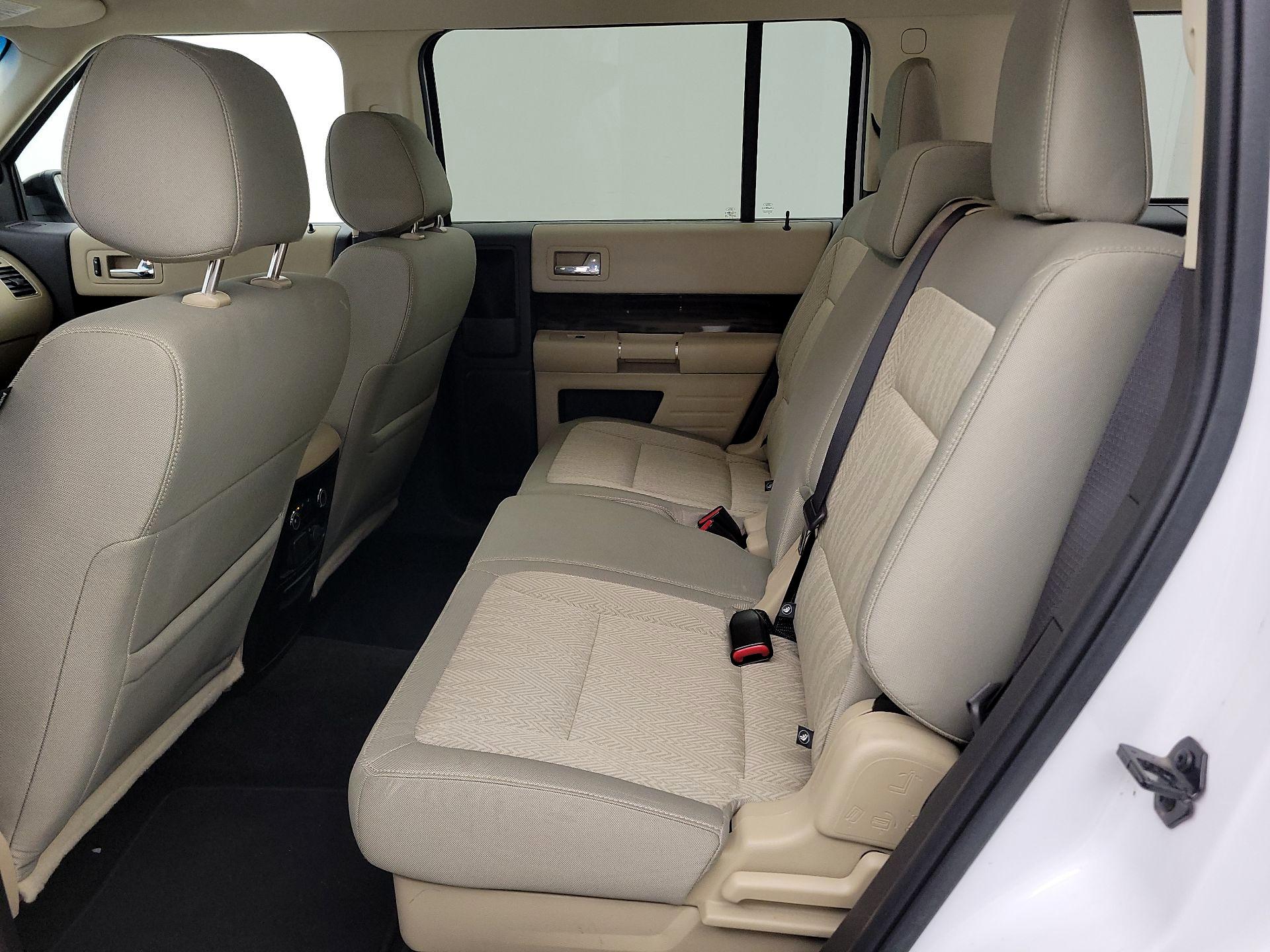 Thumbnail: 2018 Ford Flex - 18