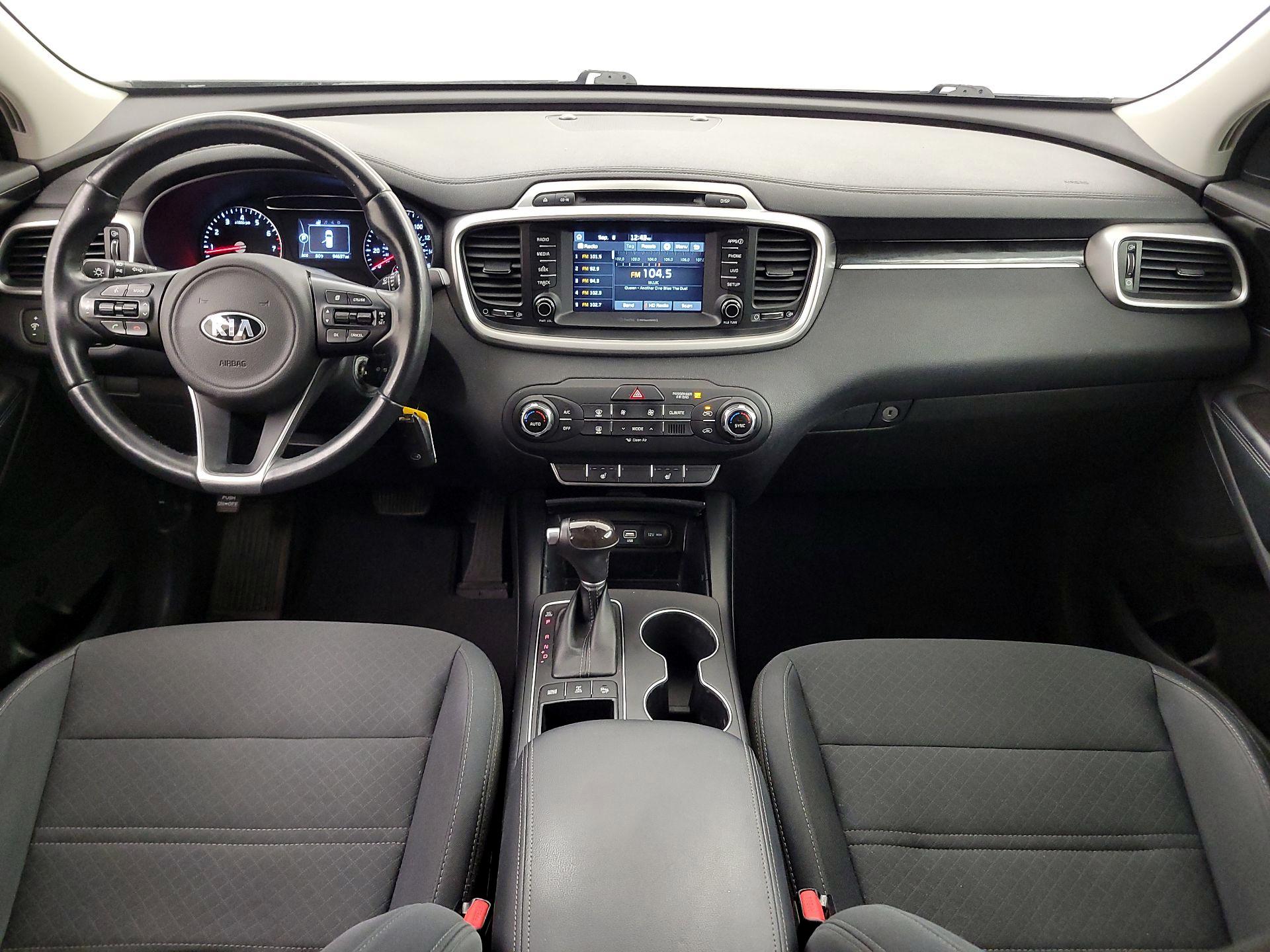 Thumbnail: 2017 Kia Sorento - 9