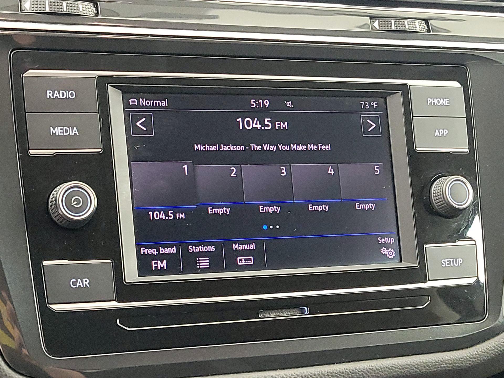 Thumbnail: 2018 Volkswagen Tiguan - 15