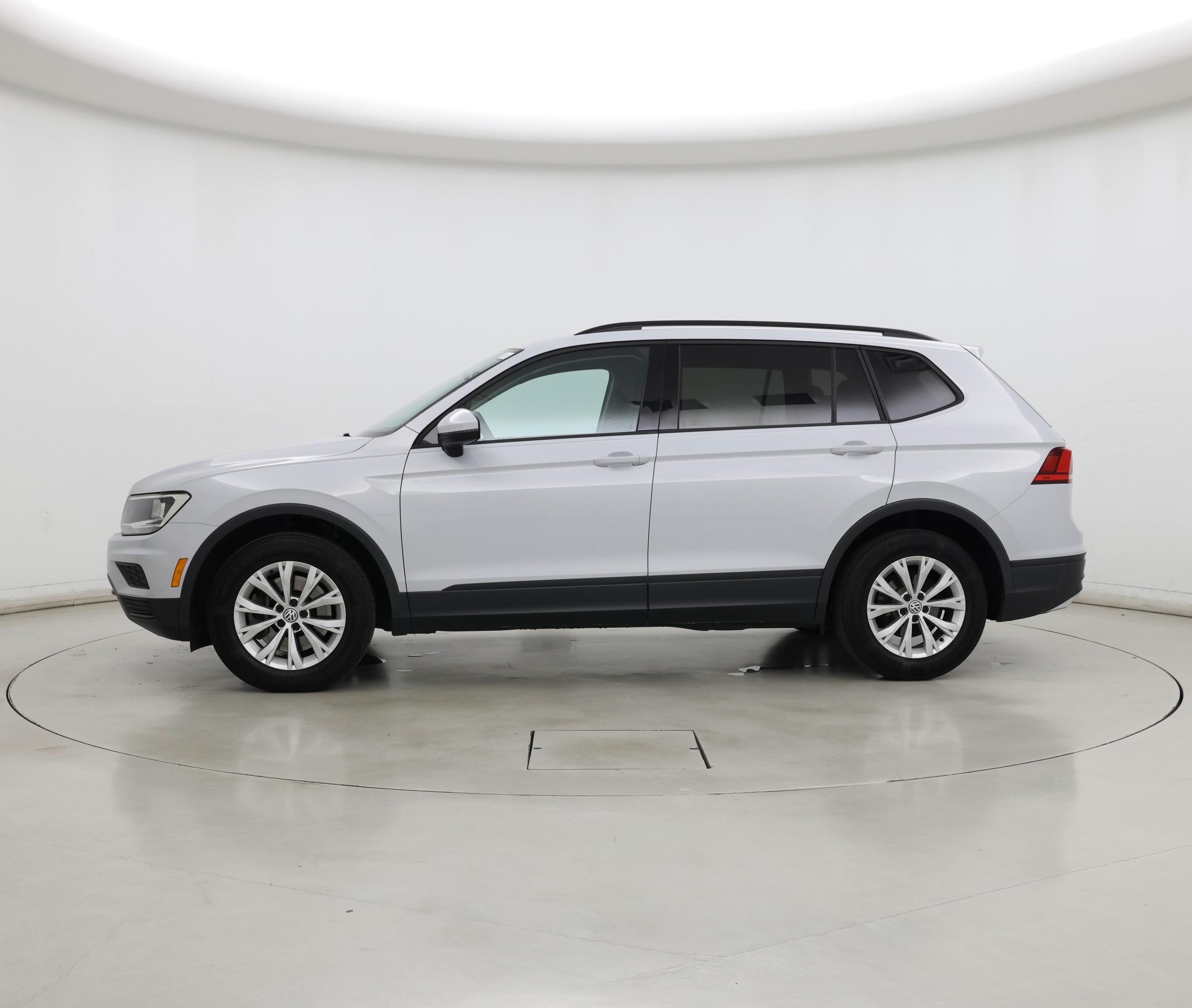 Thumbnail: 2018 Volkswagen Tiguan - 3