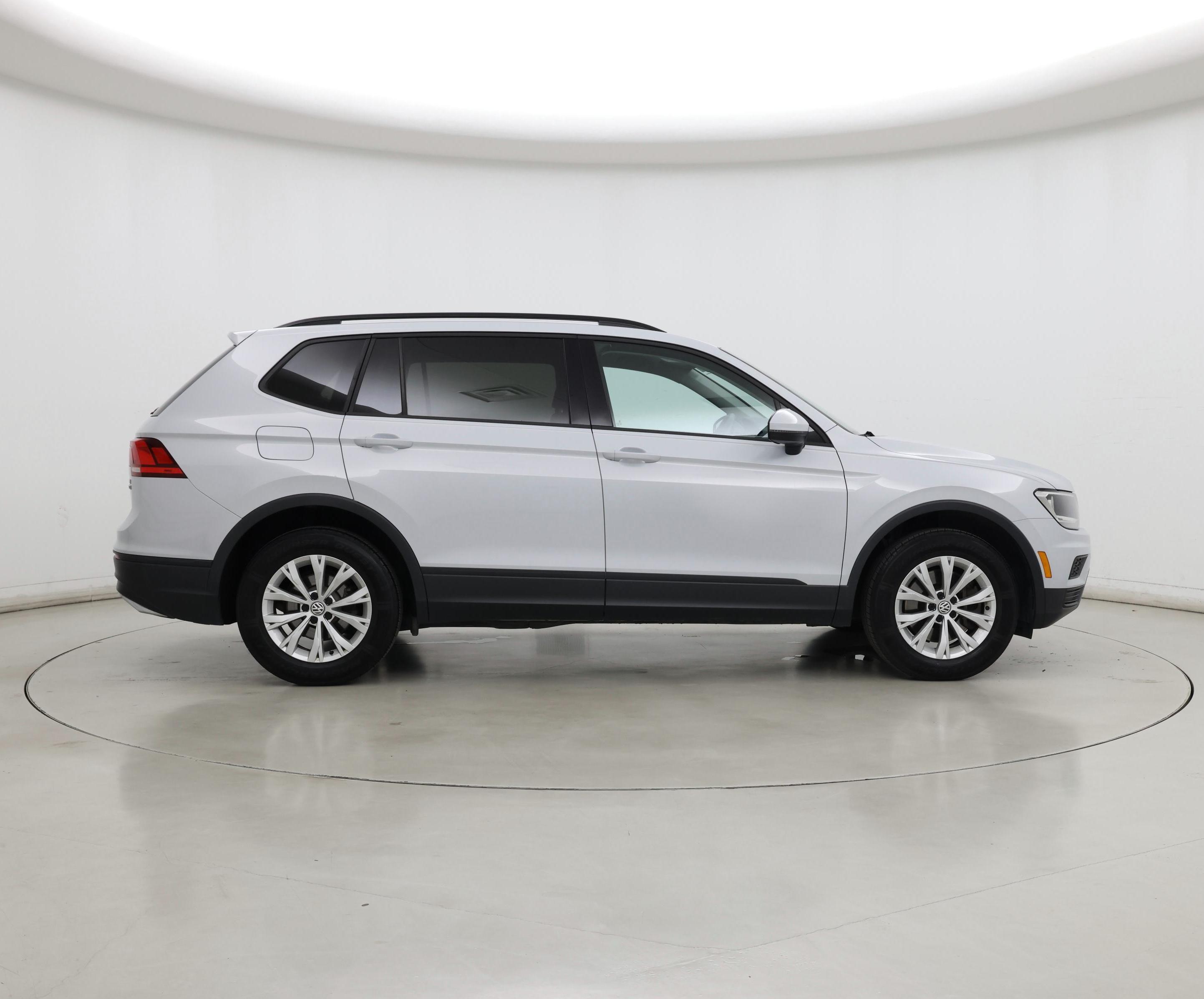 Thumbnail: 2018 Volkswagen Tiguan - 7
