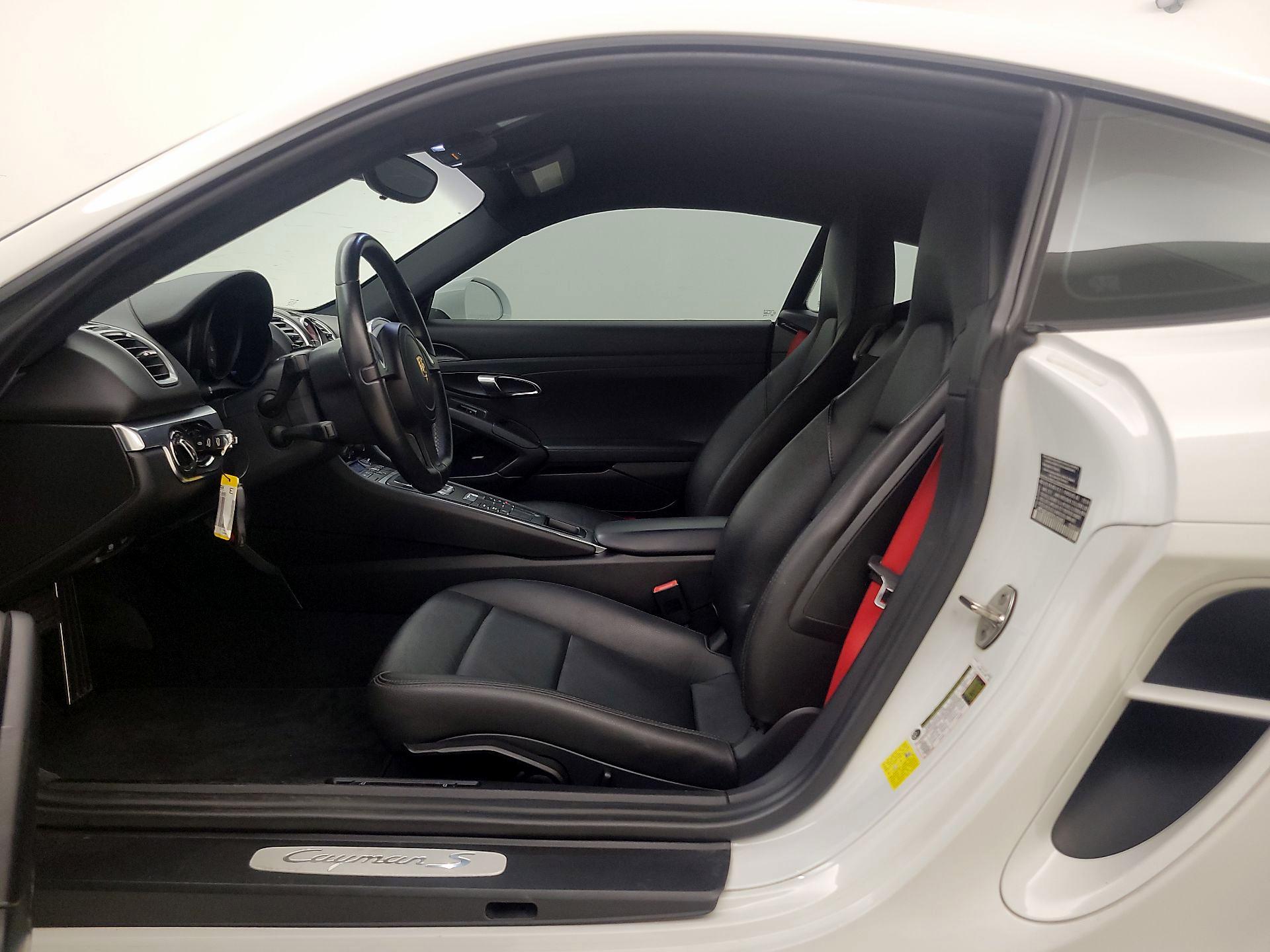 Thumbnail: 2015 Porsche Cayman - 11