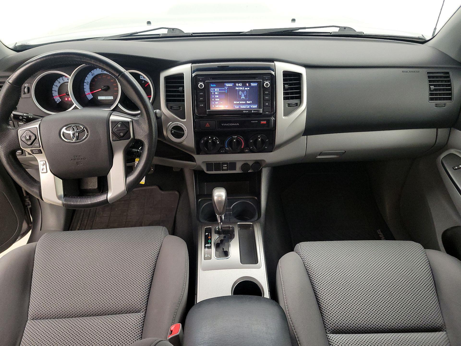 Thumbnail: 2015 Toyota Tacoma - 9