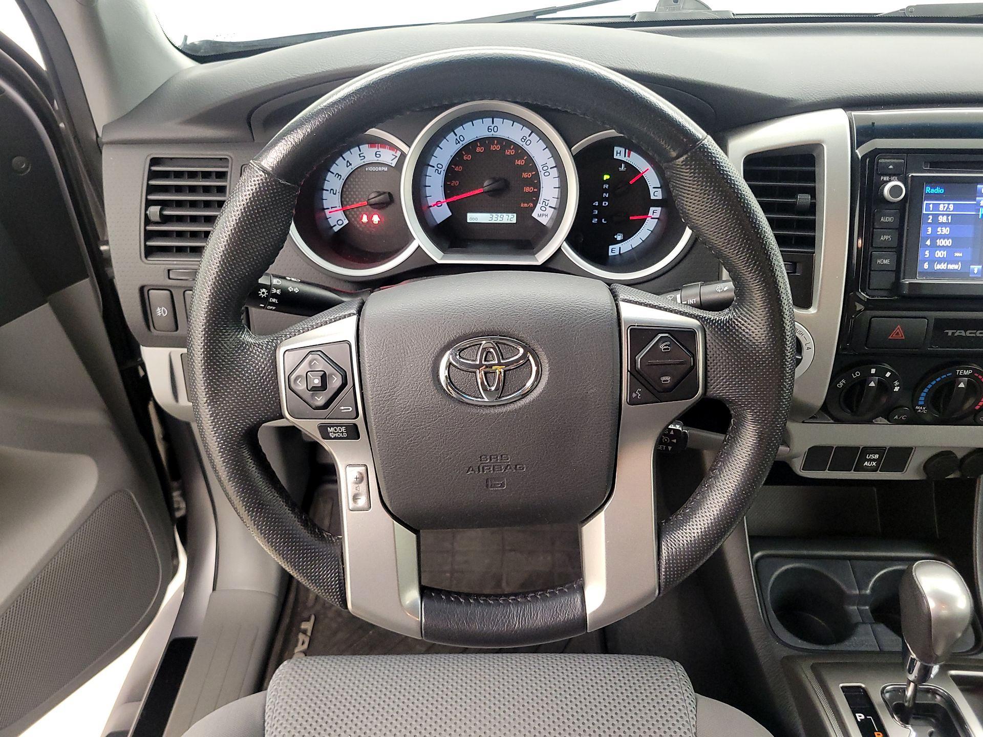 Thumbnail: 2015 Toyota Tacoma - 10