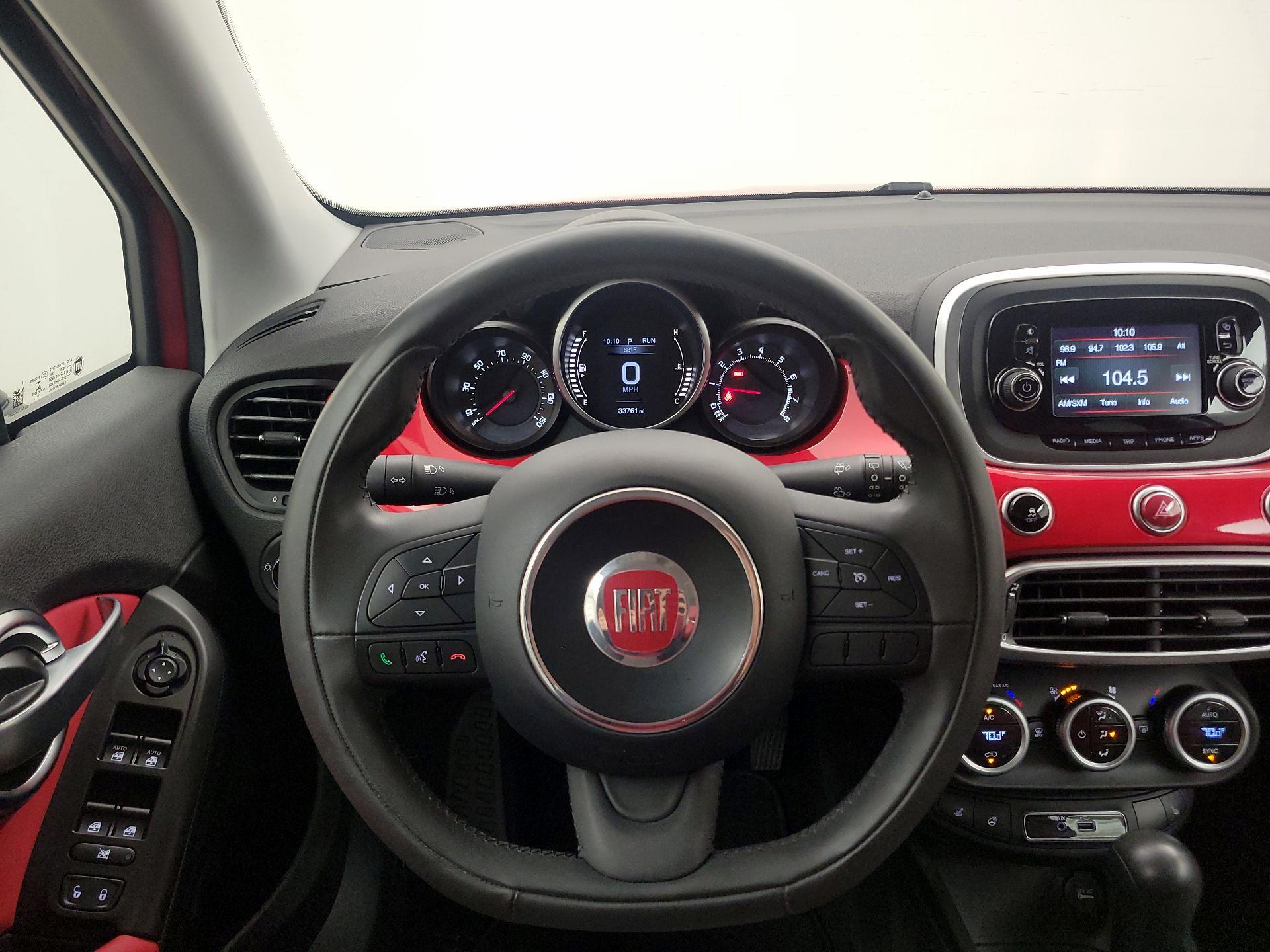 Thumbnail: 2016 Fiat 500X - 10