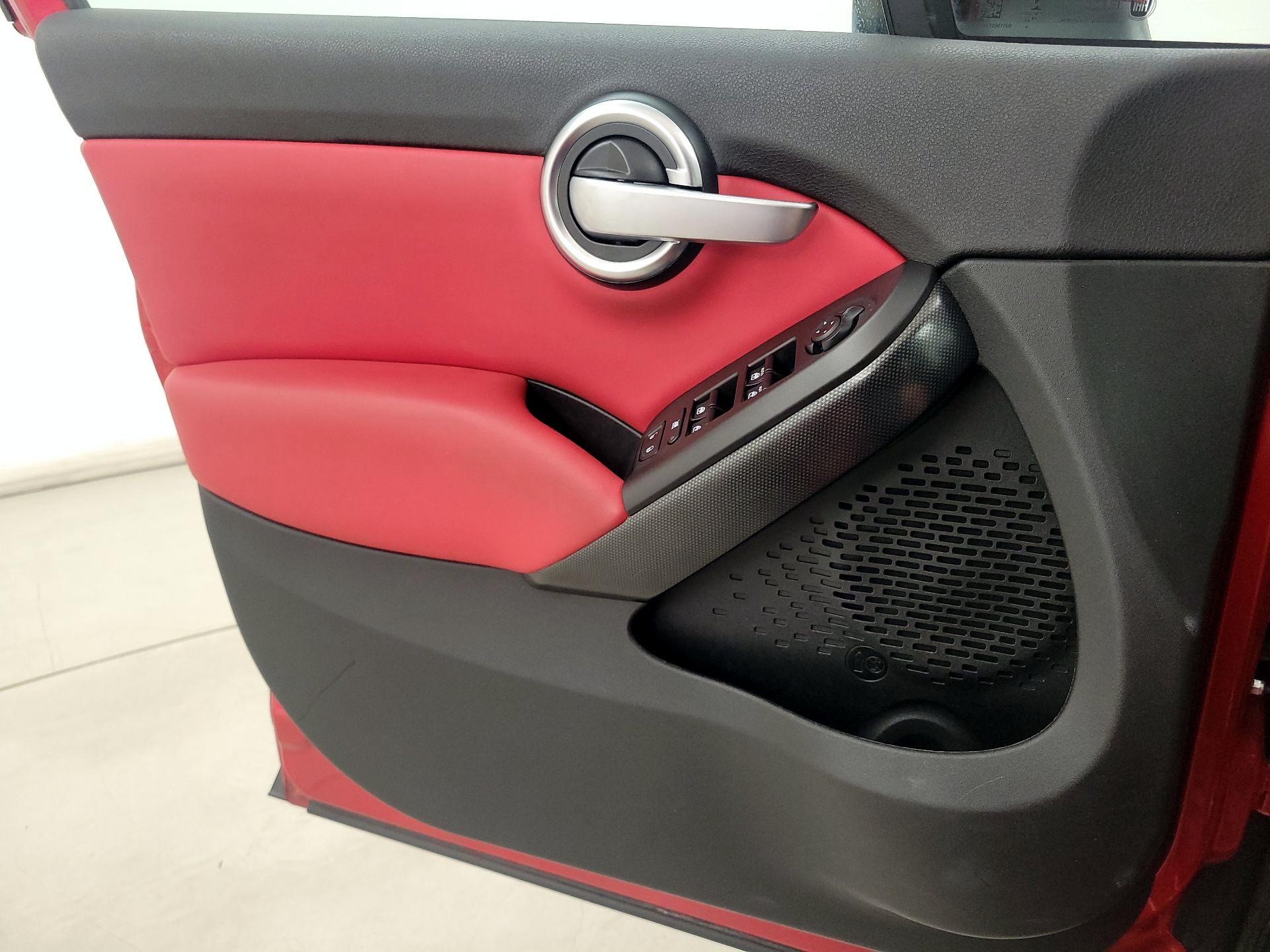 Thumbnail: 2016 Fiat 500X - 12