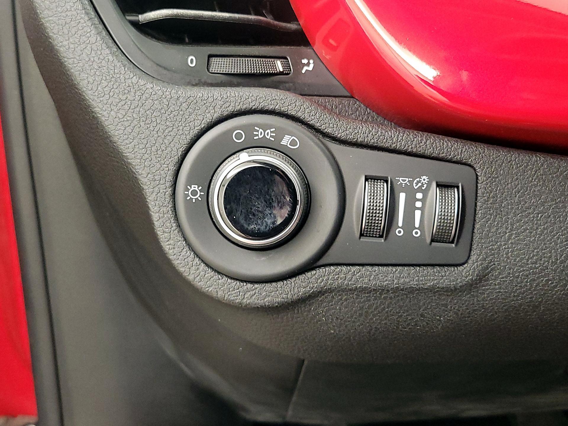 Thumbnail: 2016 Fiat 500X - 13