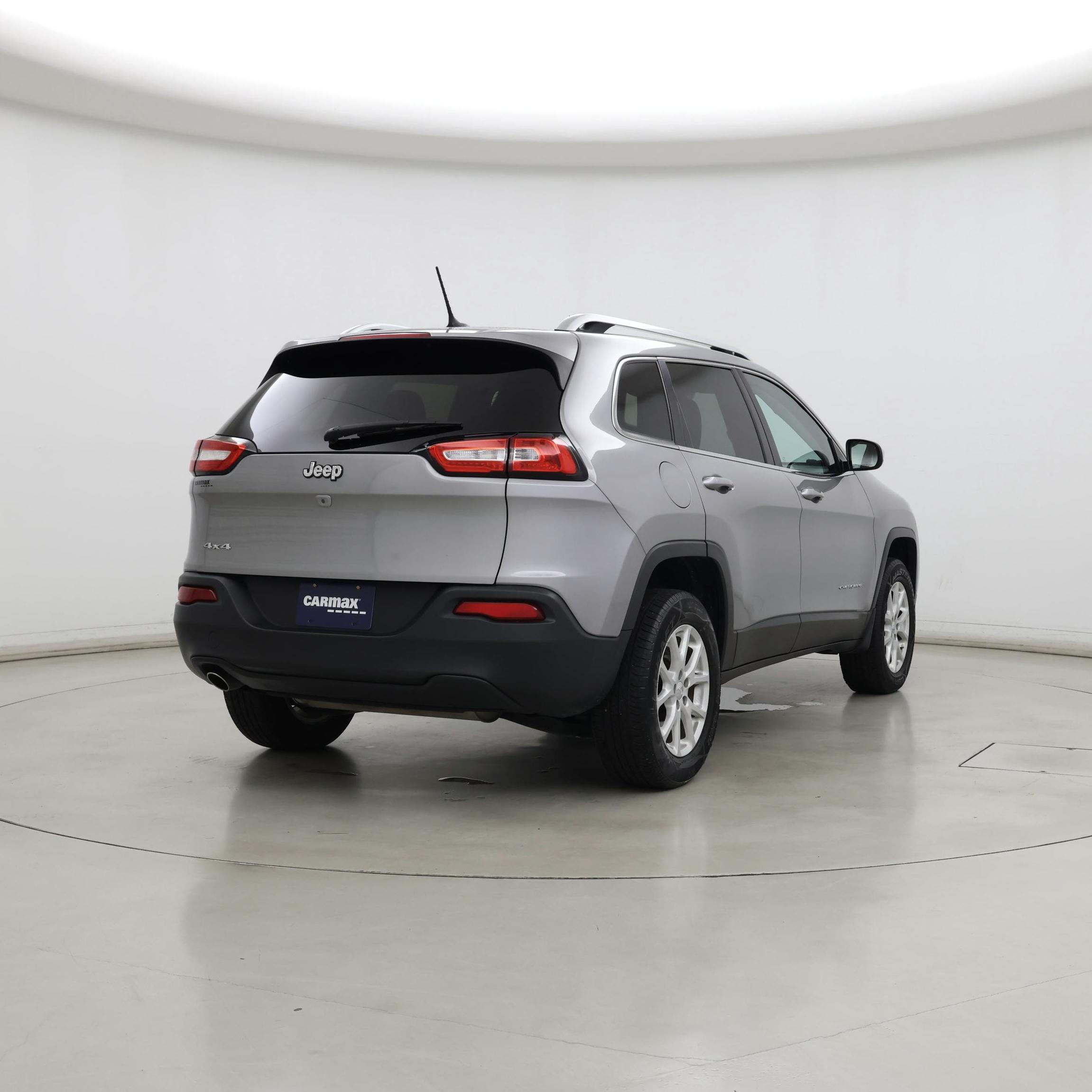 Thumbnail: 2015 Jeep Cherokee - 8