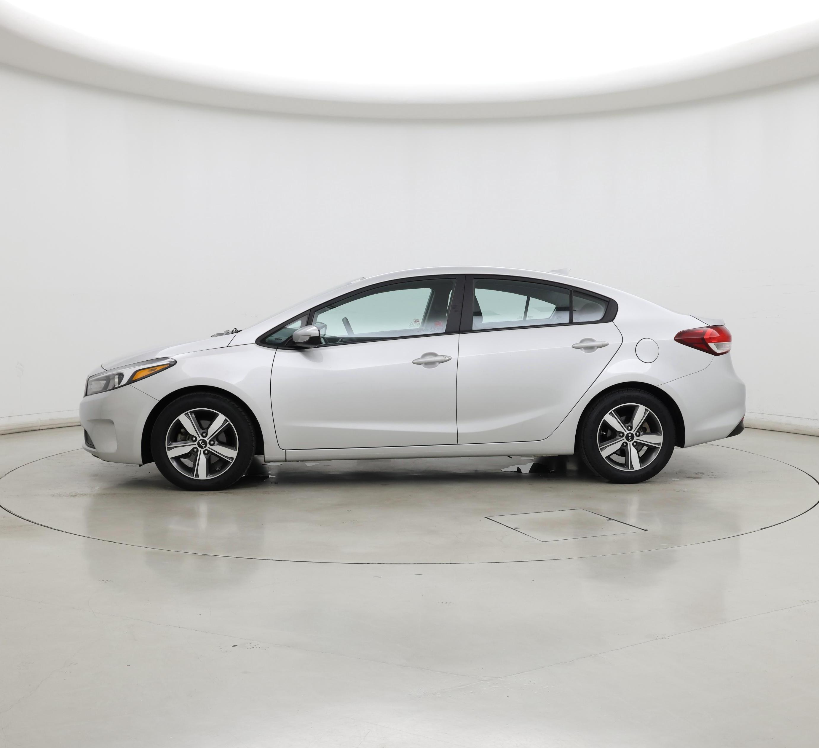 Thumbnail: 2018 Kia Forte - 3