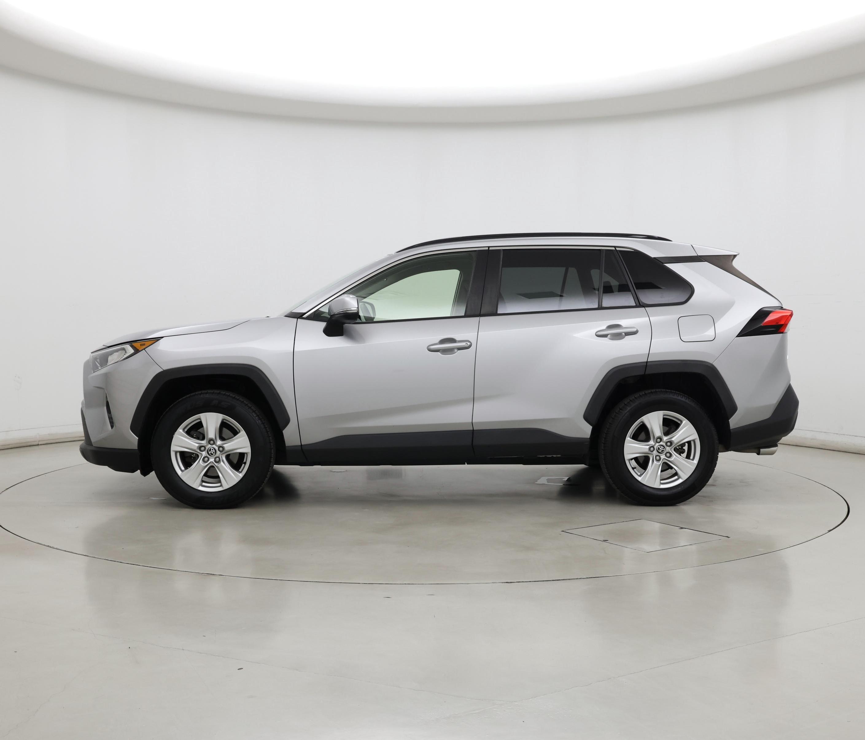 Thumbnail: 2020 Toyota RAV4 - 3