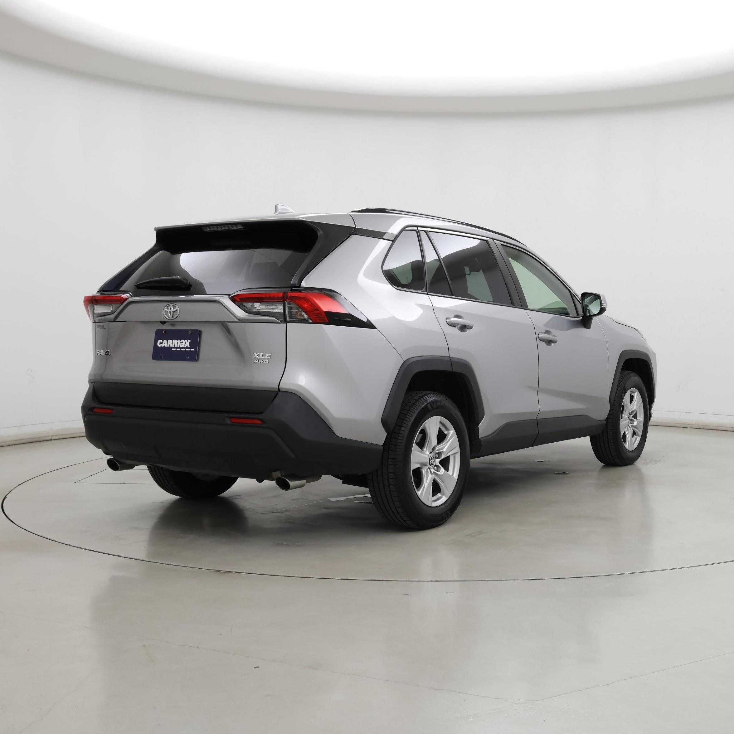 Thumbnail: 2020 Toyota RAV4 - 8