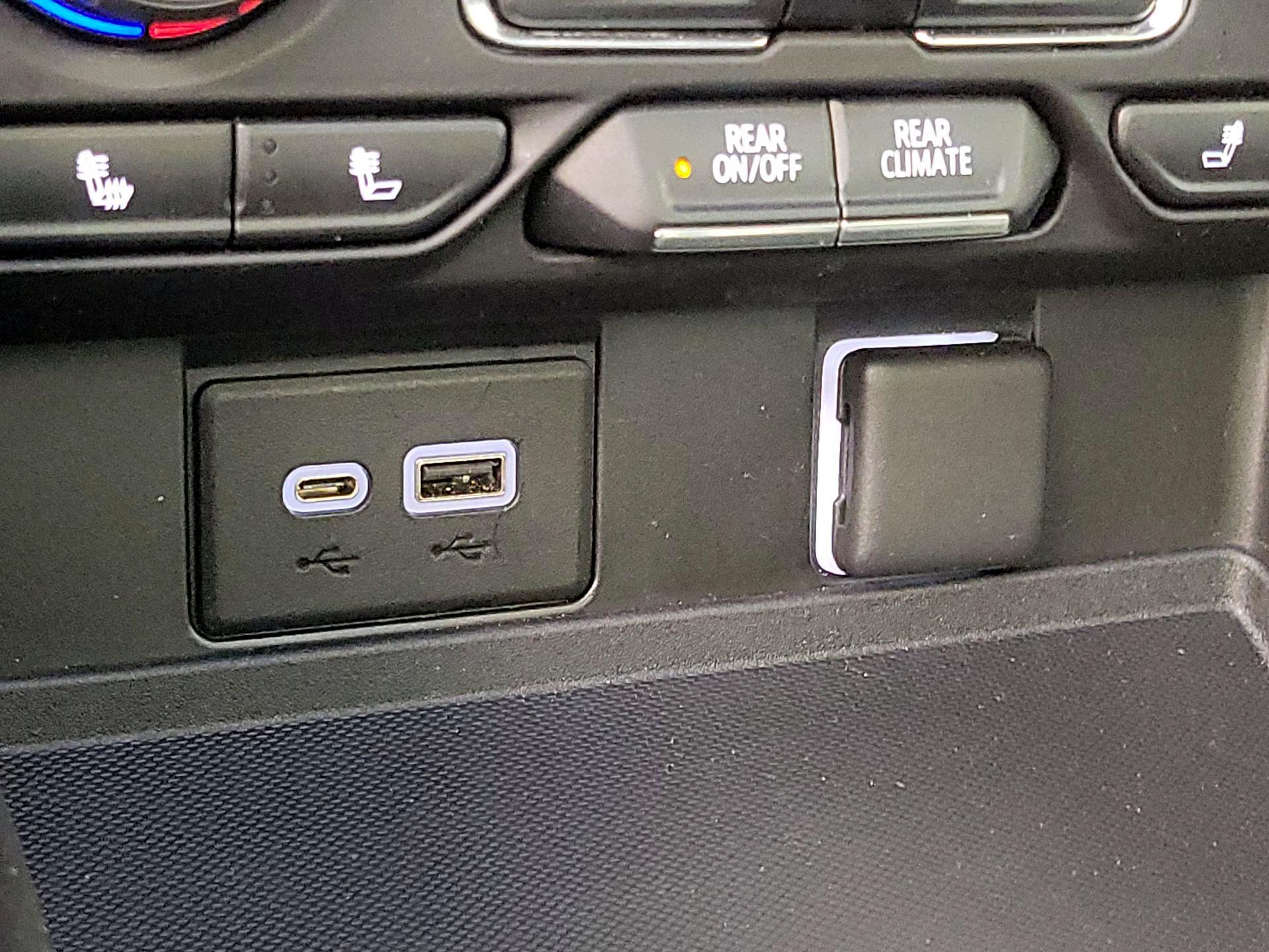 Thumbnail: 2021 Chevrolet Tahoe - 18