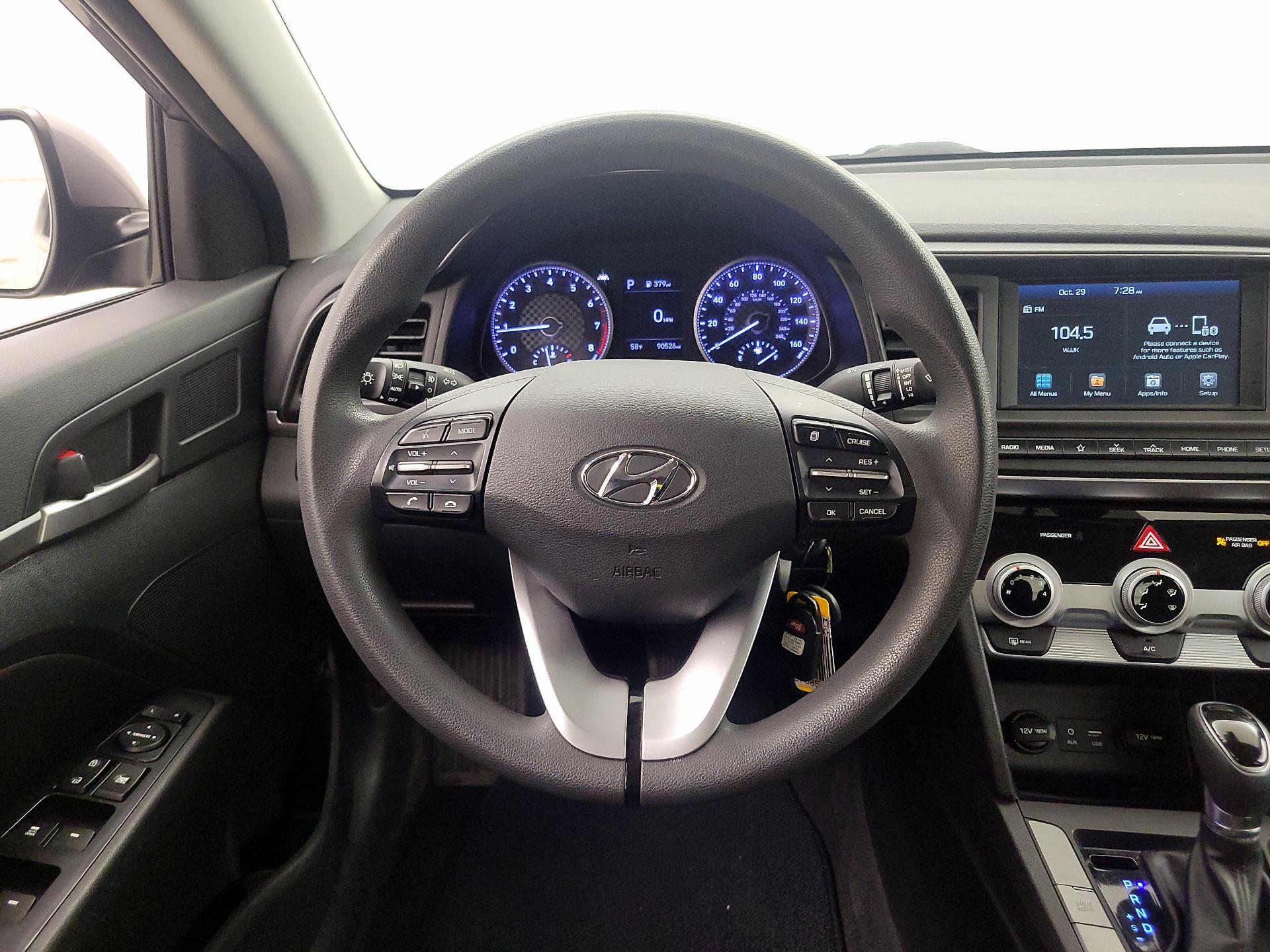 Thumbnail: 2019 Hyundai Elantra - 10