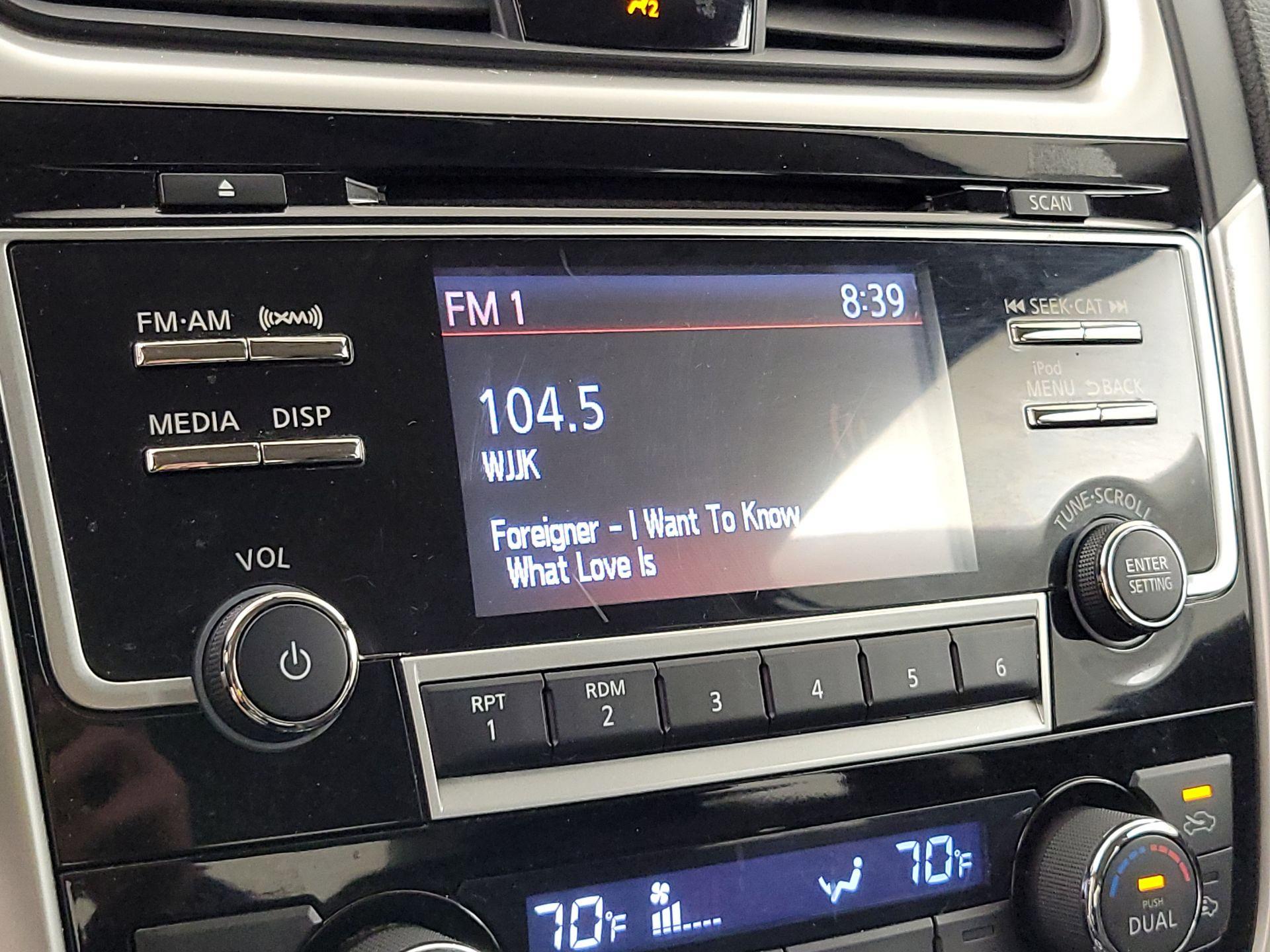 Thumbnail: 2018 Nissan Altima - 15