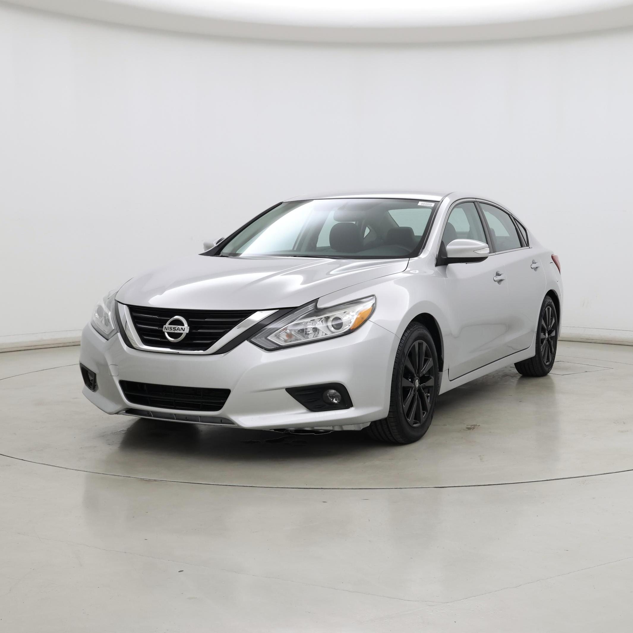 Thumbnail: 2018 Nissan Altima - 4