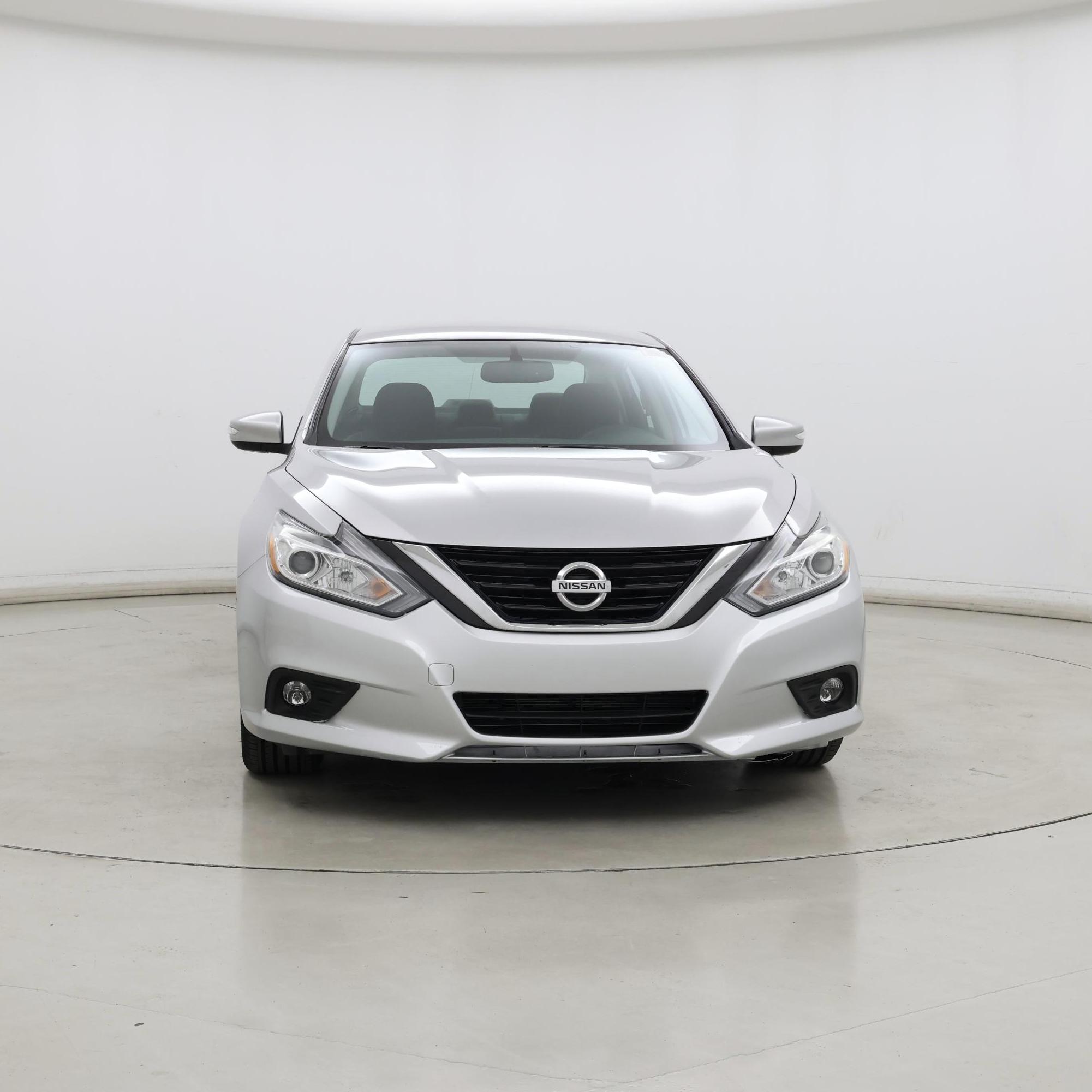 Thumbnail: 2018 Nissan Altima - 5