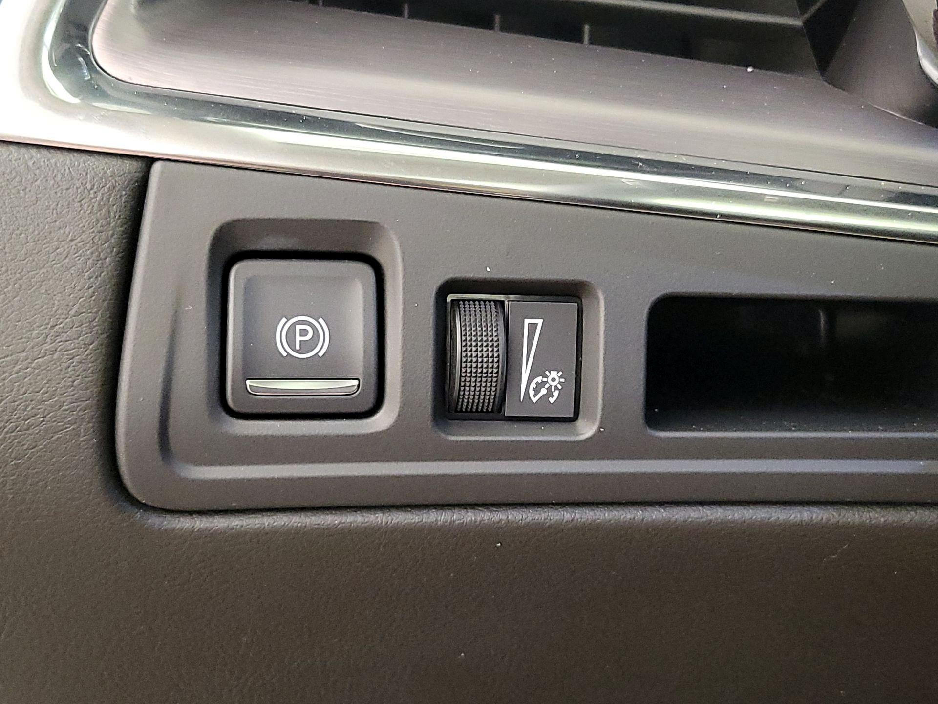 Thumbnail: 2019 Cadillac XT5 - 13
