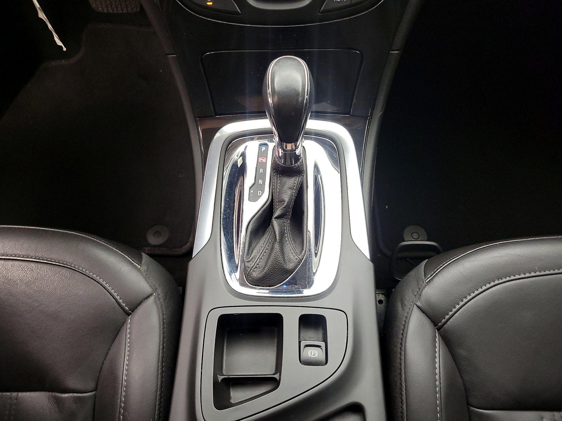 Thumbnail: 2017 Buick Regal - 17