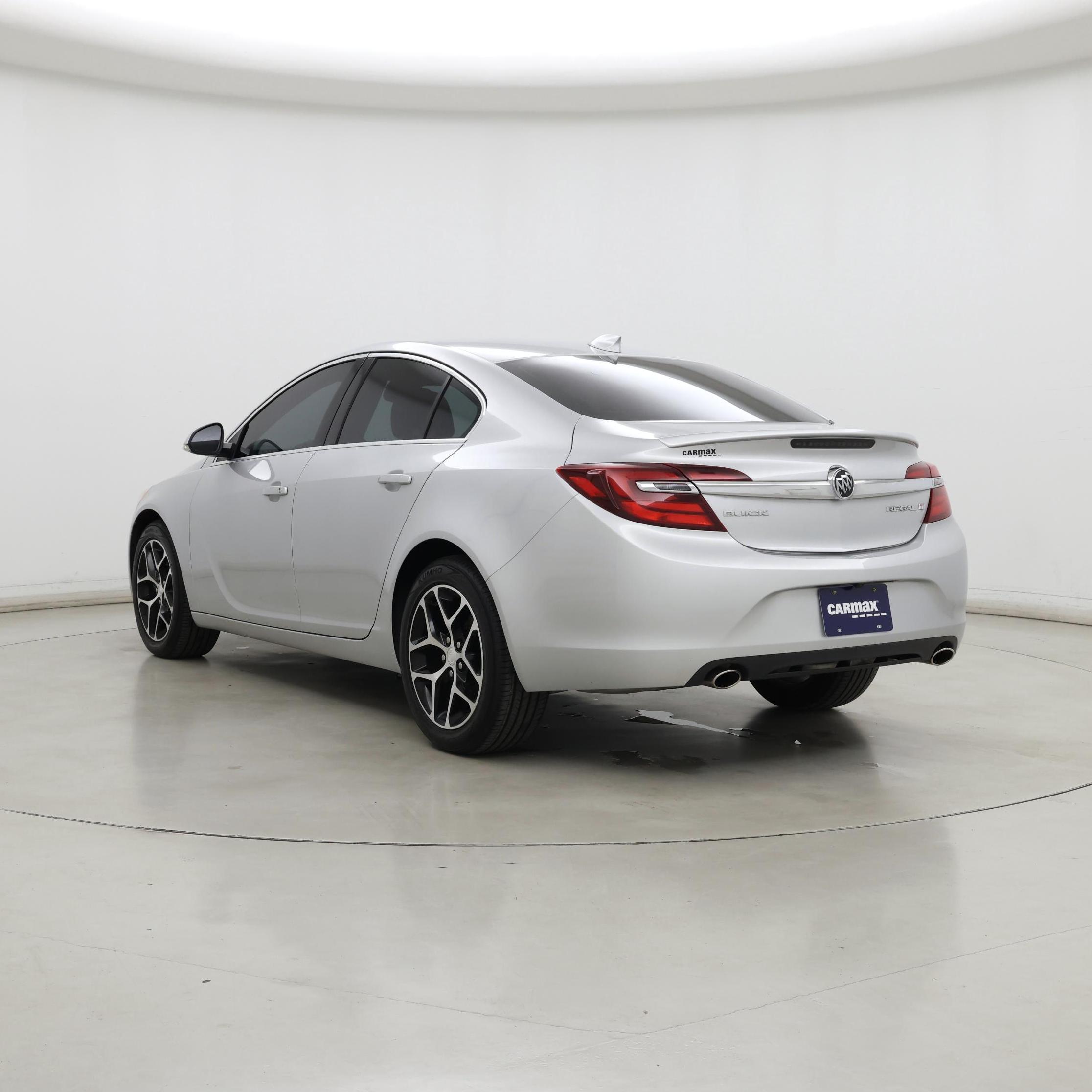 Thumbnail: 2017 Buick Regal - 2