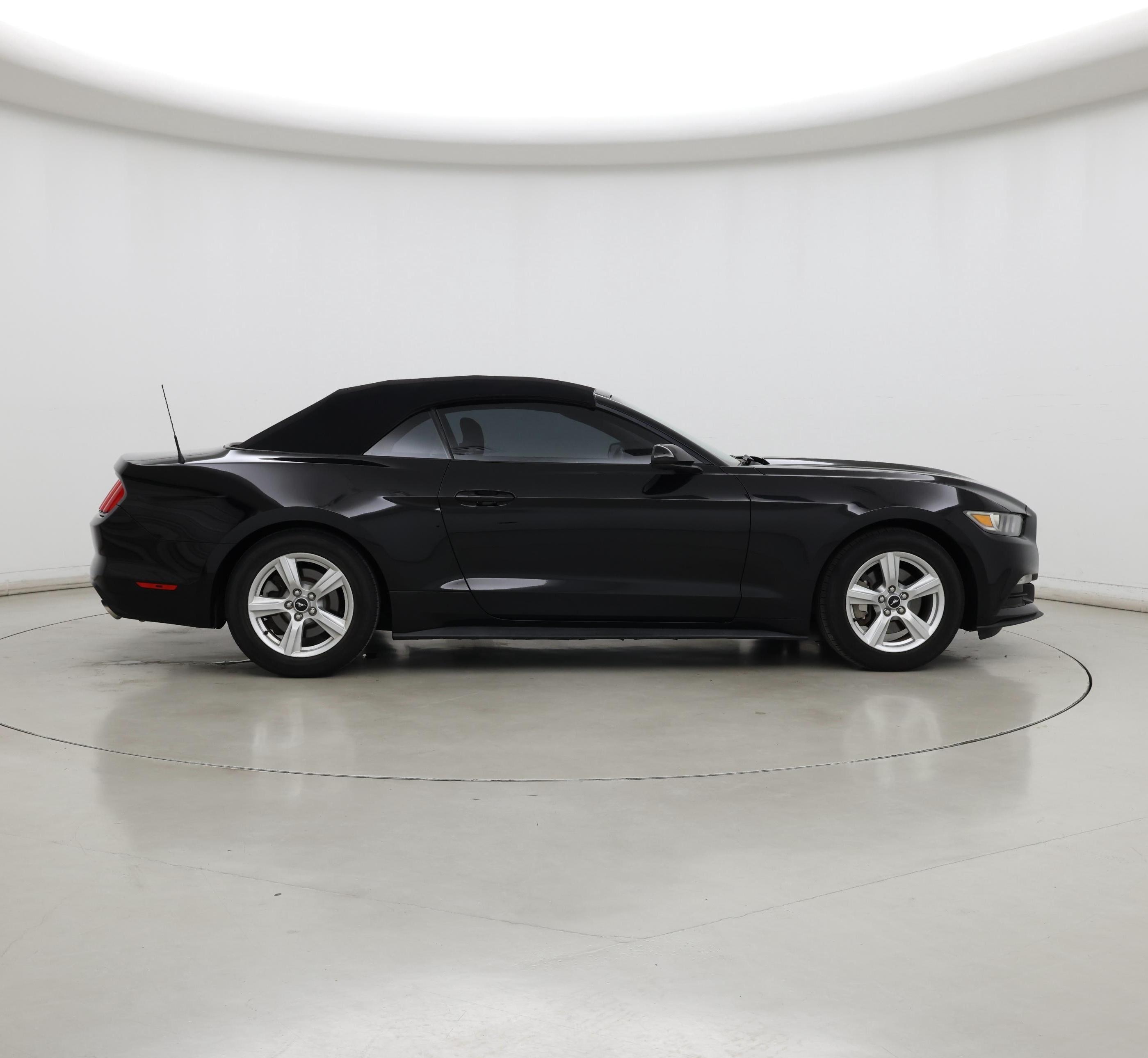 Thumbnail: 2016 Ford Mustang - 7